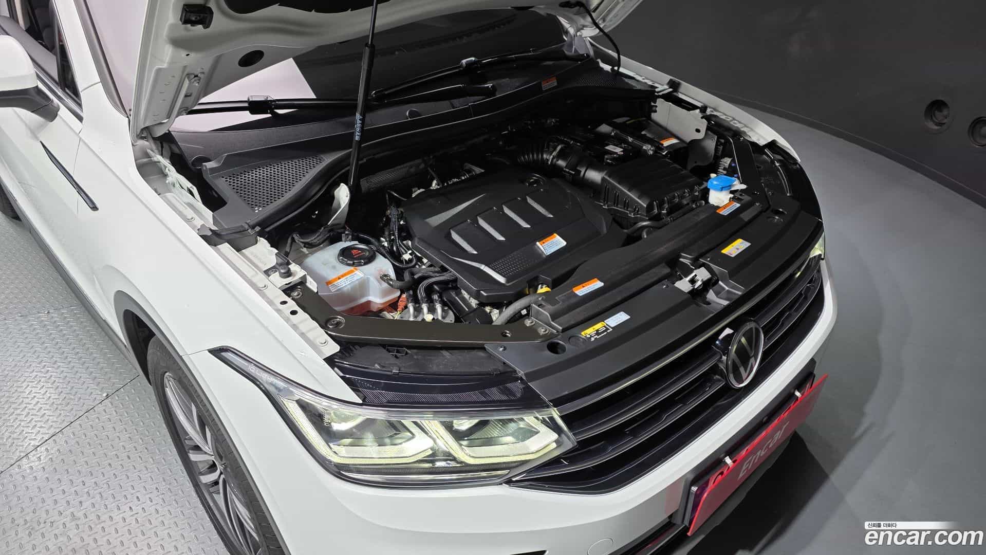 Tiguan Volkswagen 2022.9-OUTER-006