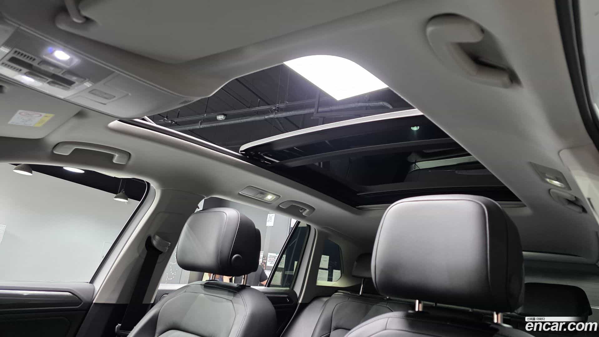 Tiguan Volkswagen 2022.9-OPTION-024