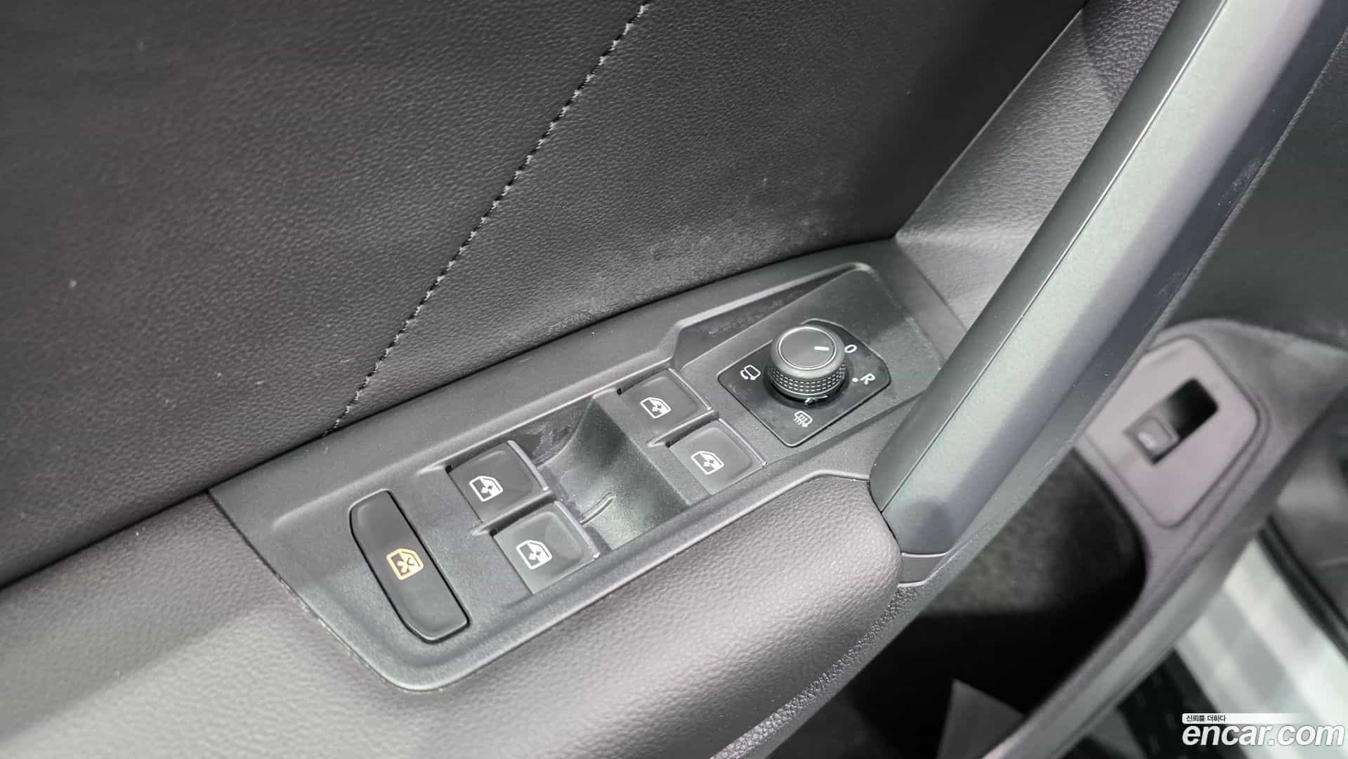 Tiguan Volkswagen 2022.9-OPTION-040