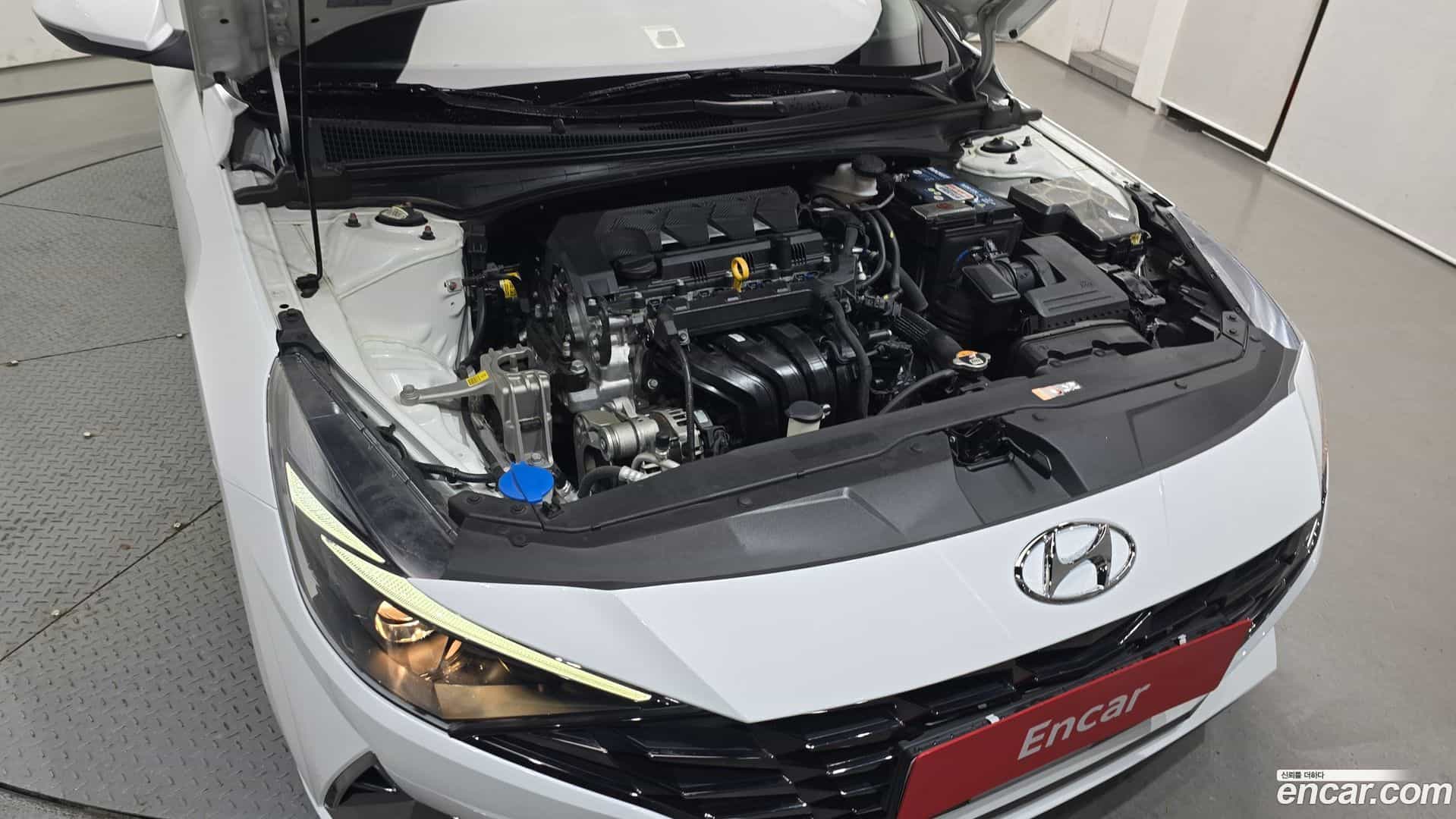 AVANTE Hyundai 2020.6-OUTER-006