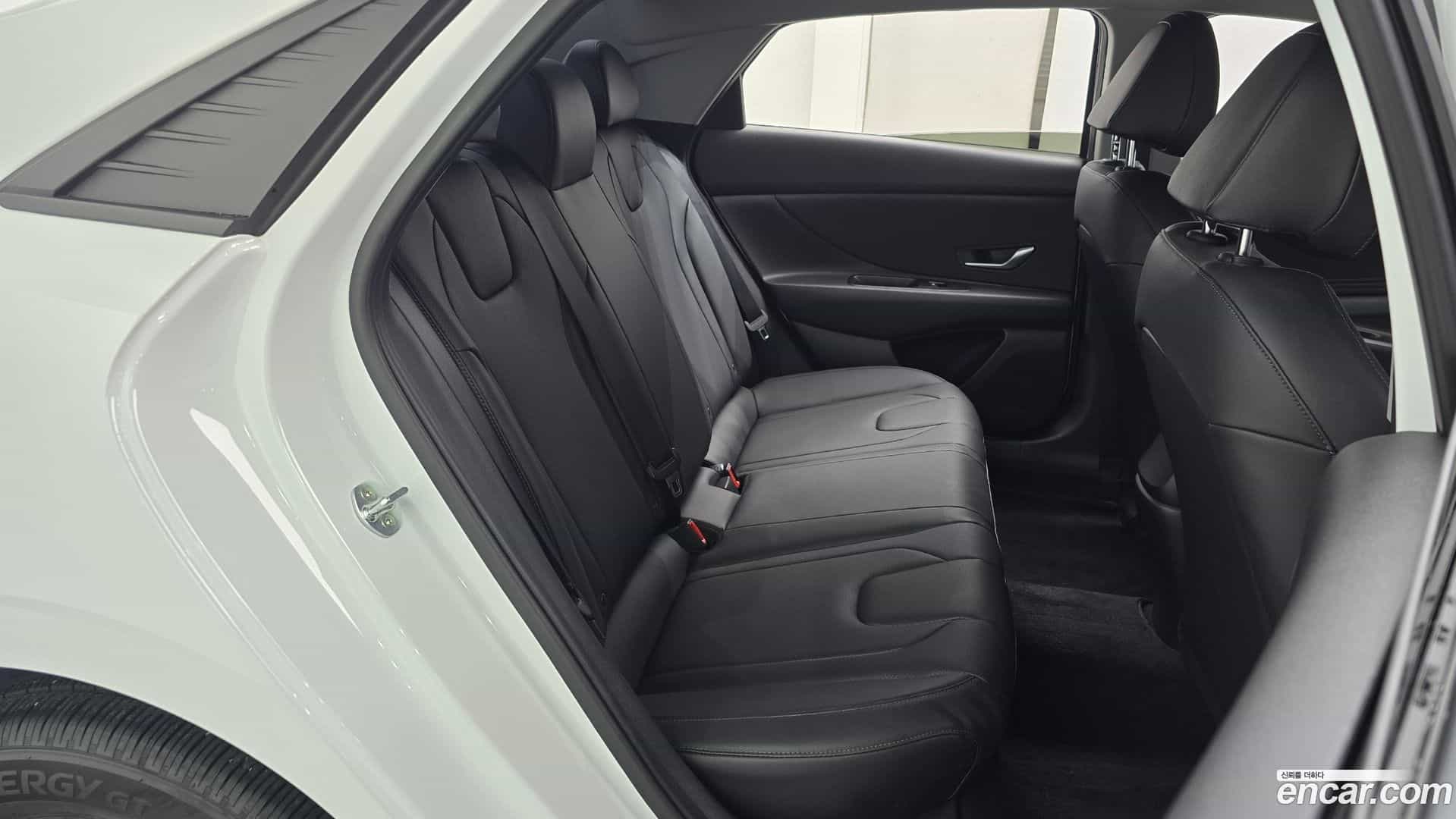 AVANTE Hyundai 2020.6-OPTION-015