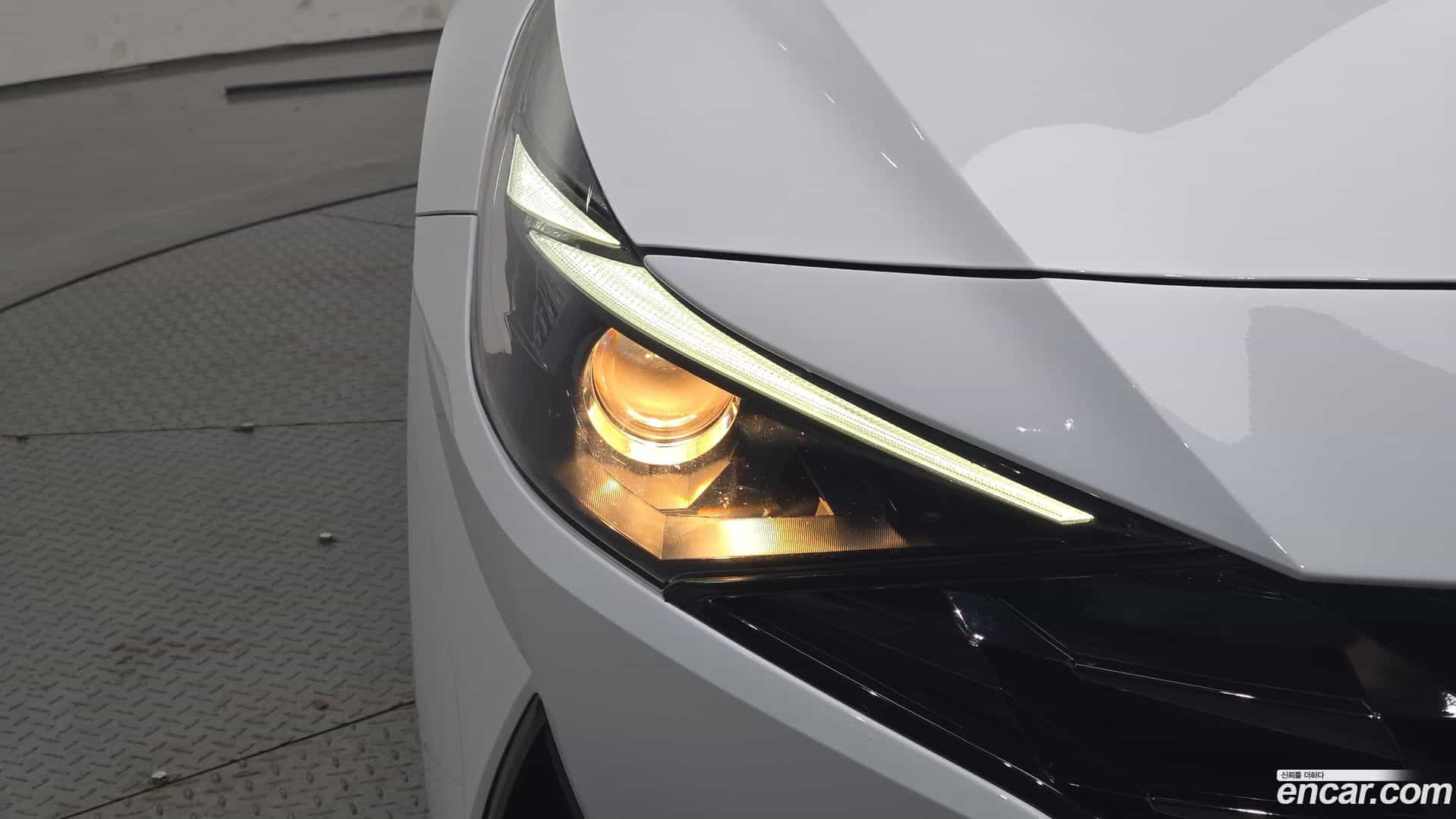 AVANTE Hyundai 2020.6-OUTER-032