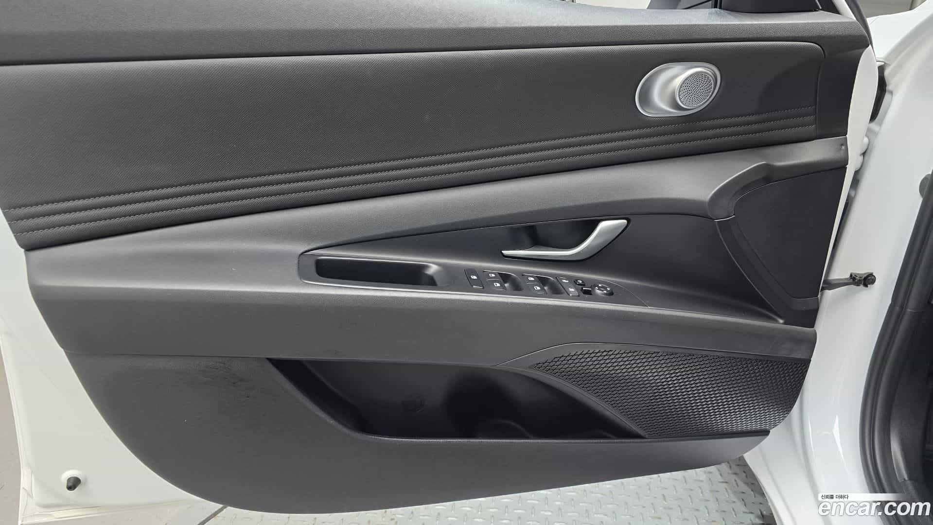 AVANTE Hyundai 2020.6-INNER-034