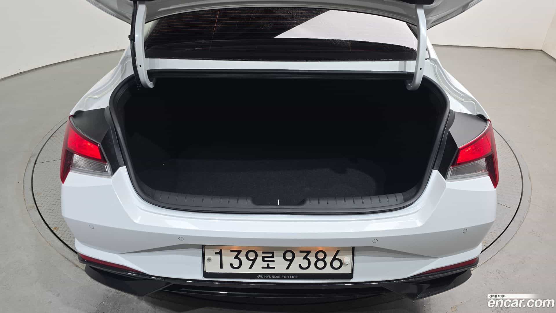 AVANTE Hyundai 2020.6-OPTION-043