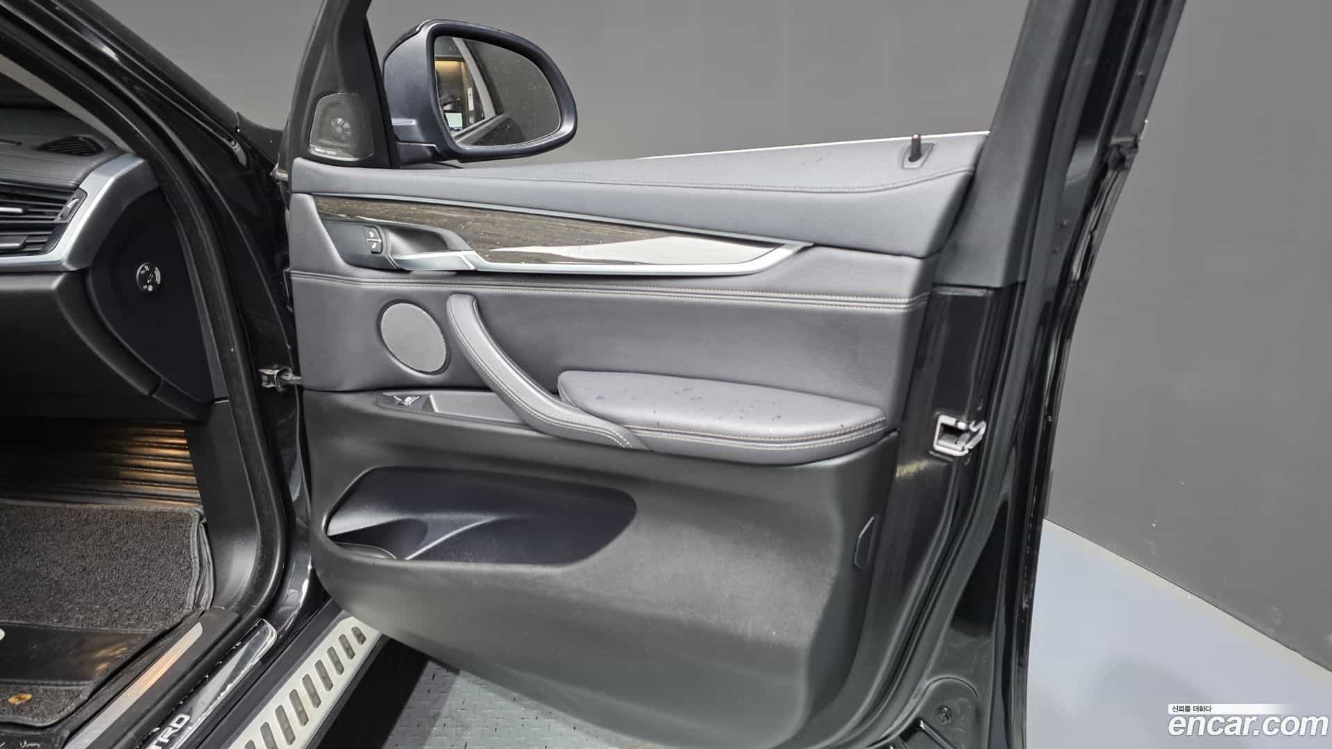 X6 BMW 2018.0-INNER-034