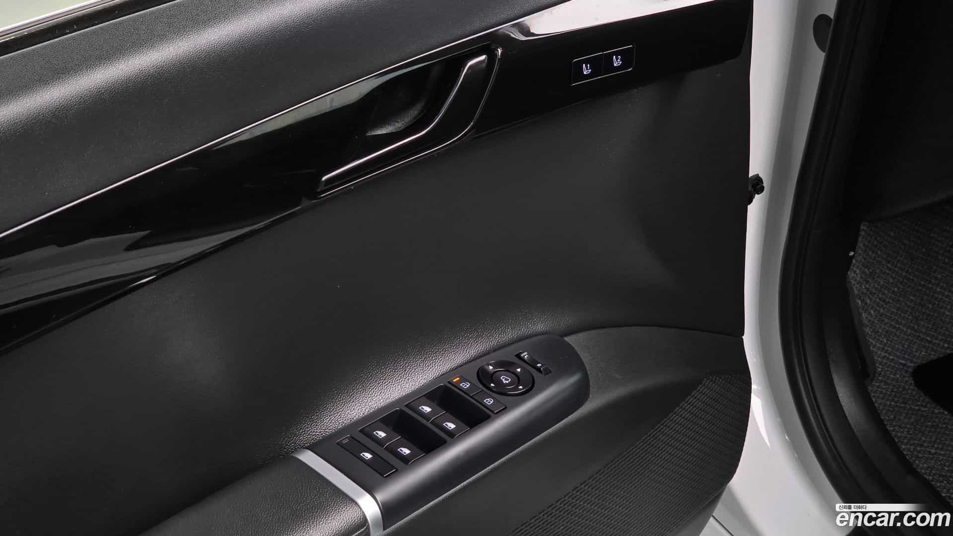 Grandeur Hyundai 2024.8-OPTION-020