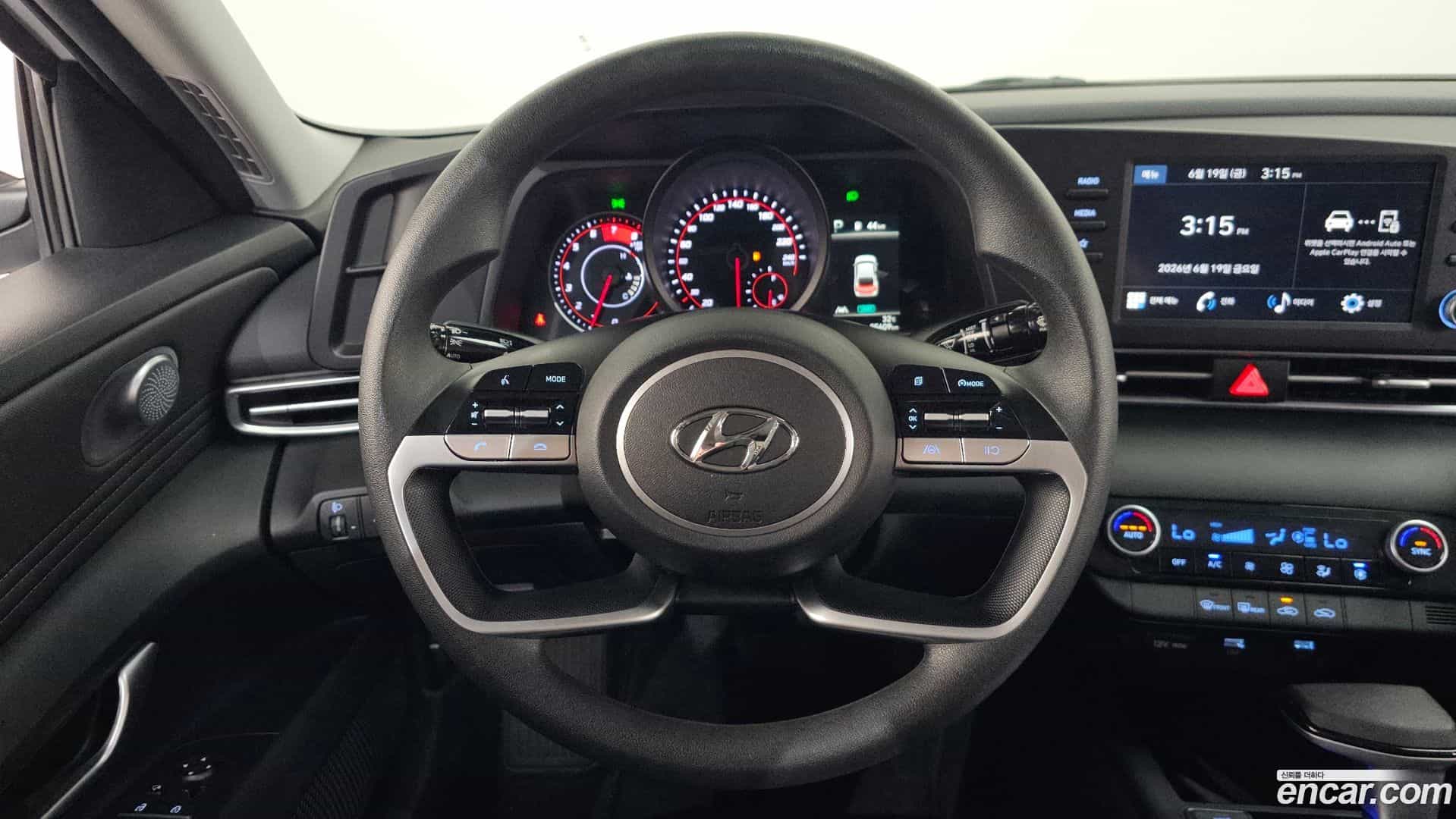 AVANTE Hyundai 2022.8-OPTION-017