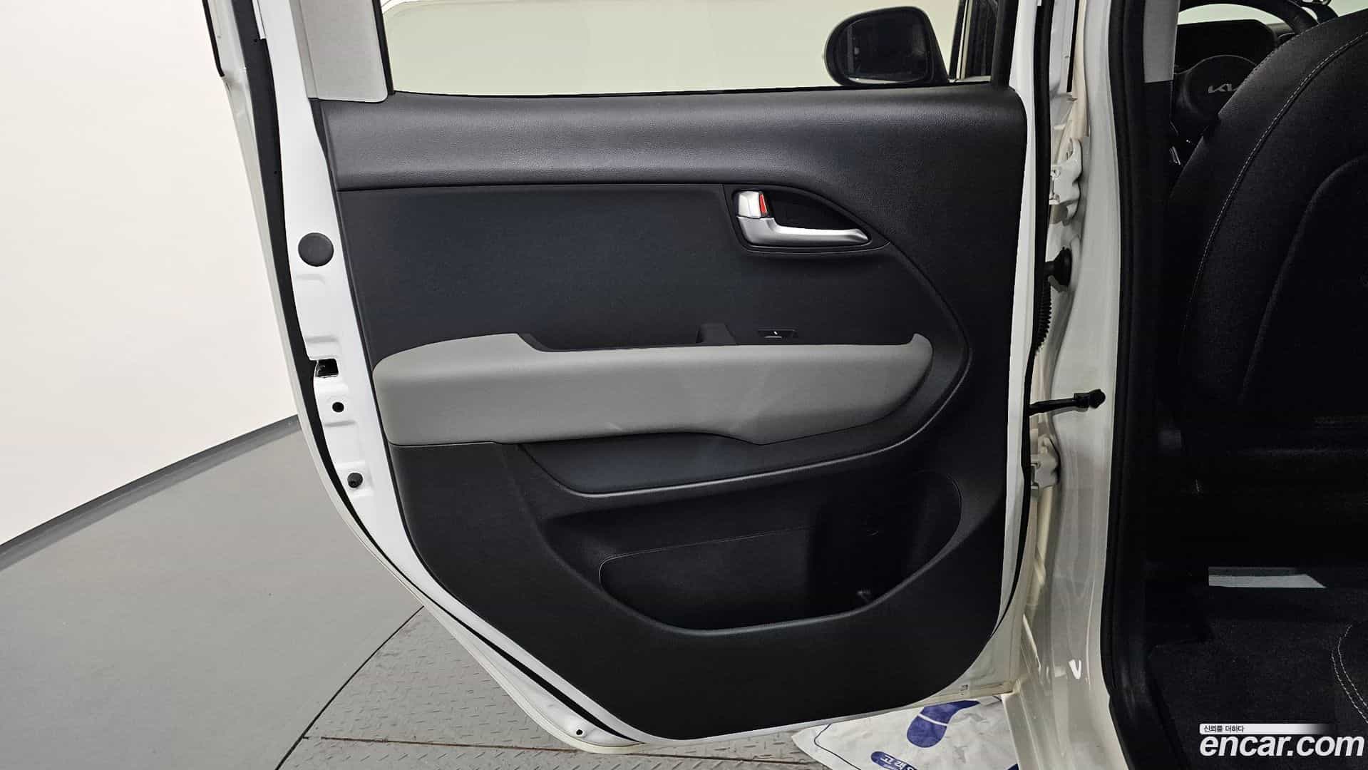 RAY Kia 2022.10-INNER-035