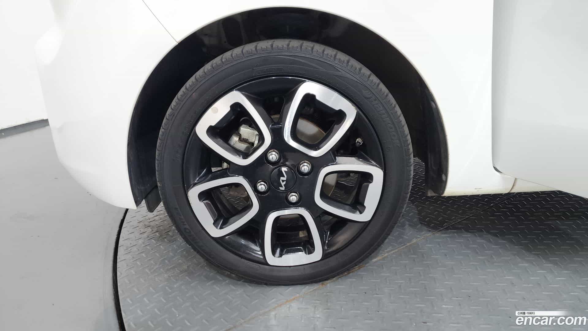 RAY Kia 2022.6-OUTER-005
