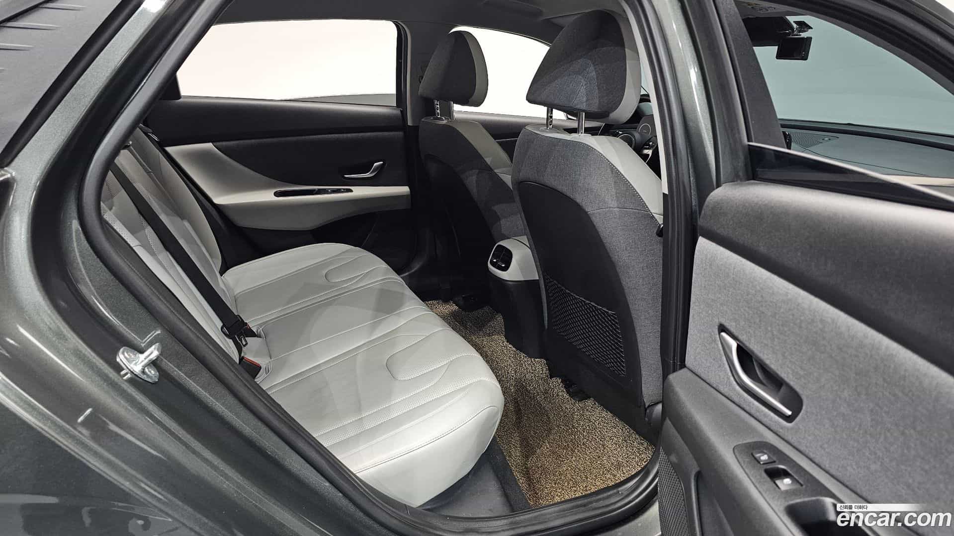 AVANTE Hyundai 2021.1-OPTION-016