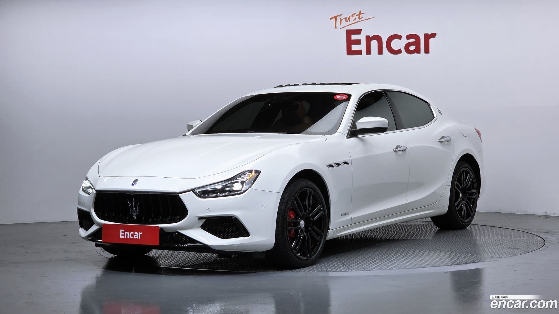 Main__Slider__Photo:Ghibli Maserati 2017.9-0