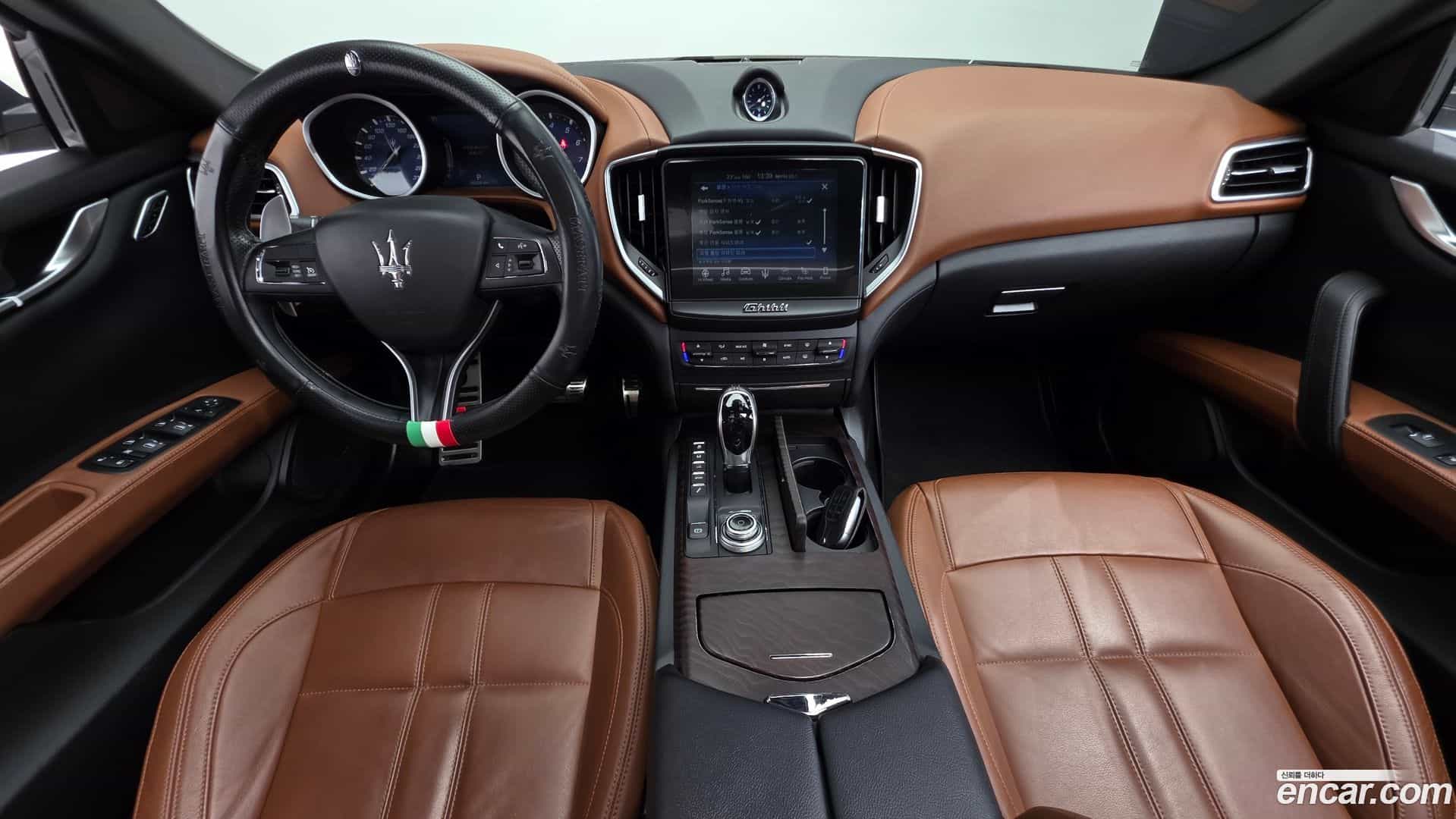 Ghibli Maserati 2017.9-INNER-007