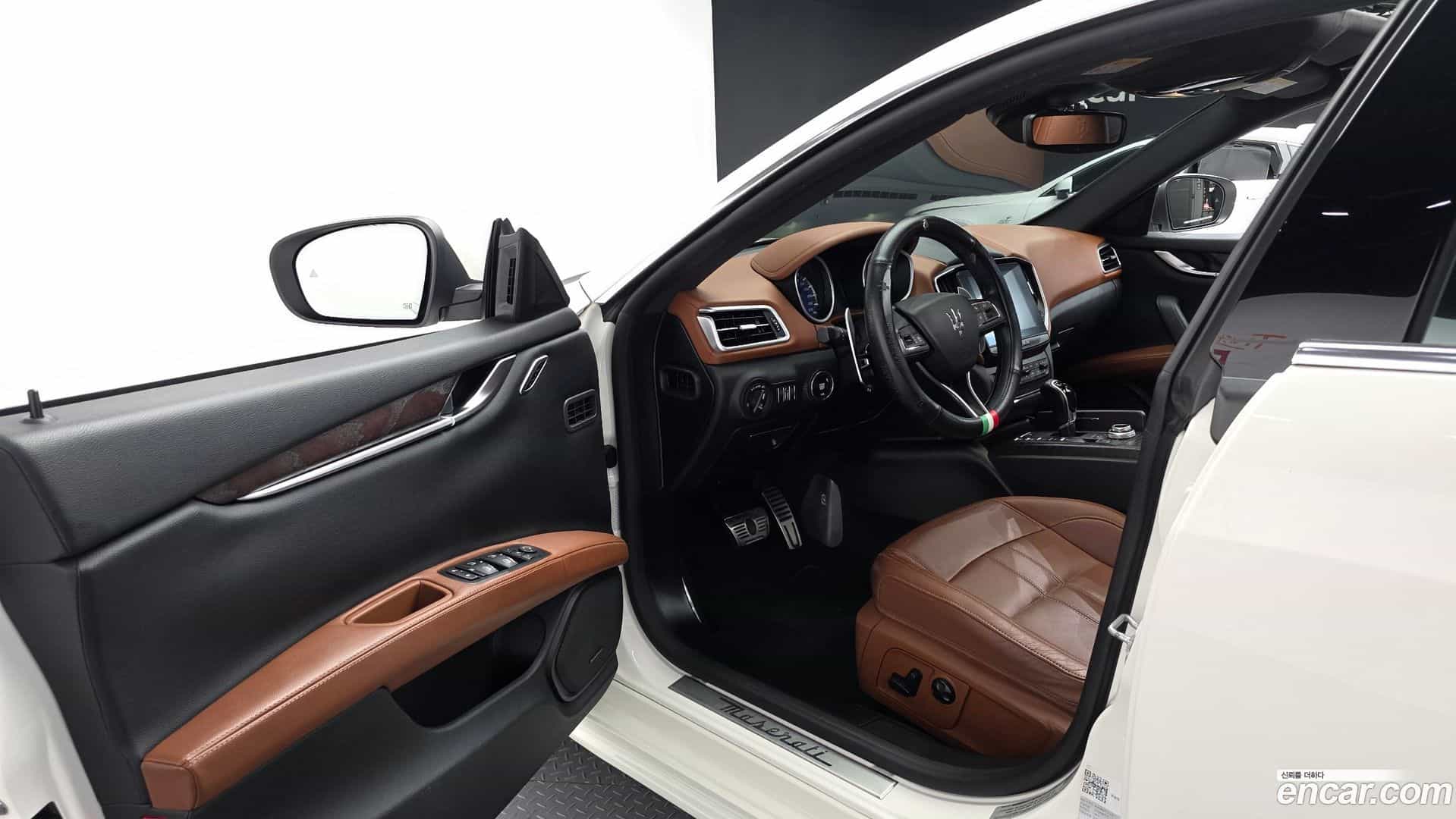 Ghibli Maserati 2017.9-INNER-010