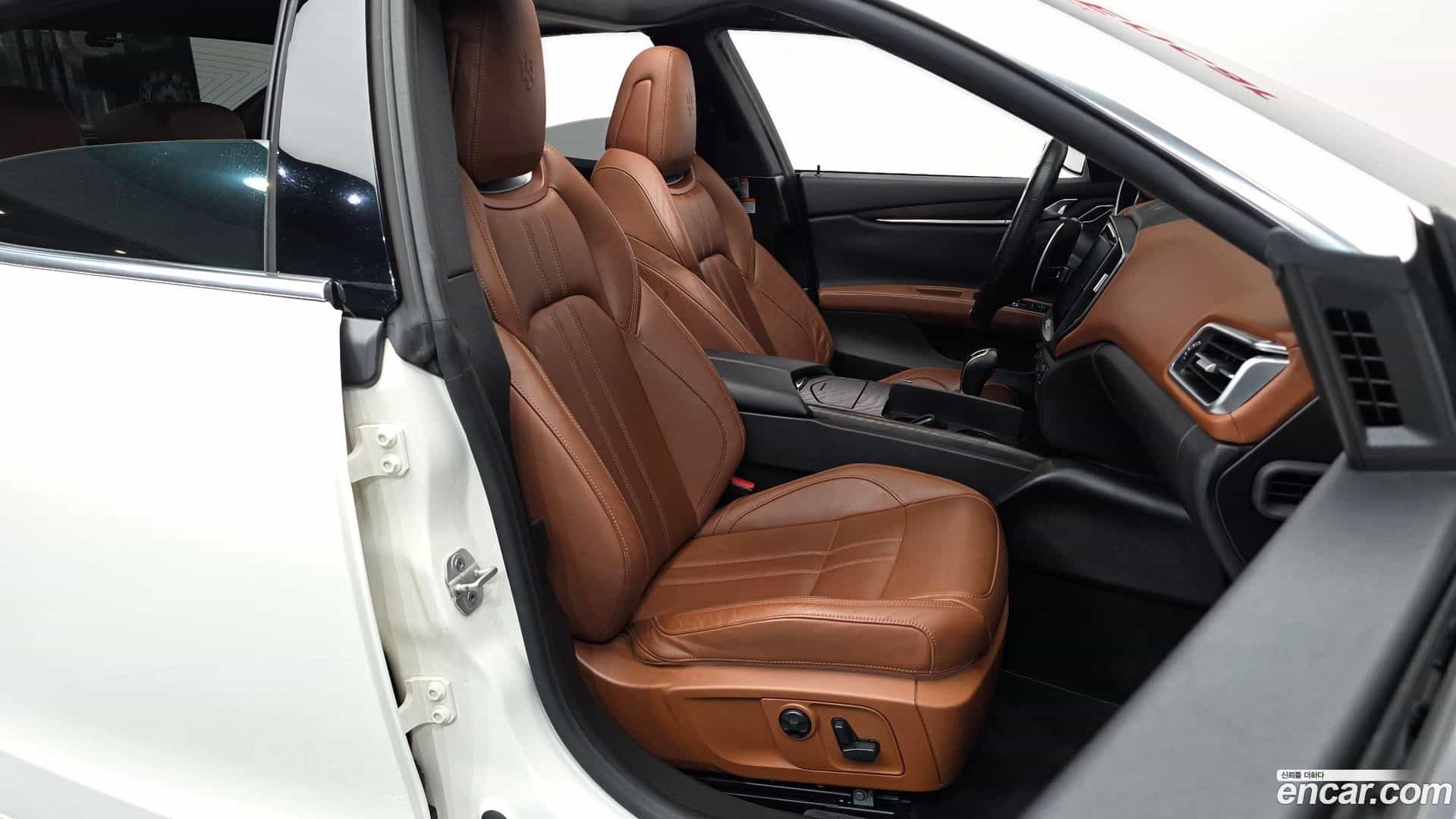 Ghibli Maserati 2017.9-OPTION-015