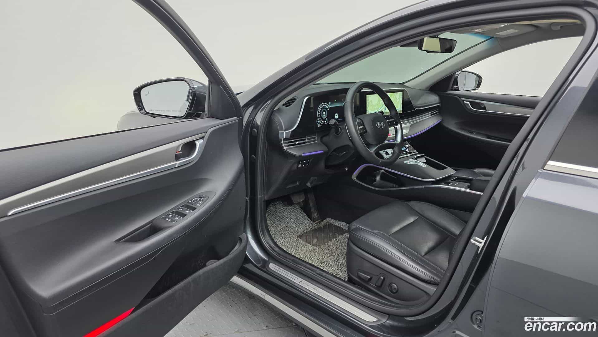 Grandeur Hyundai 2021.11-INNER-010