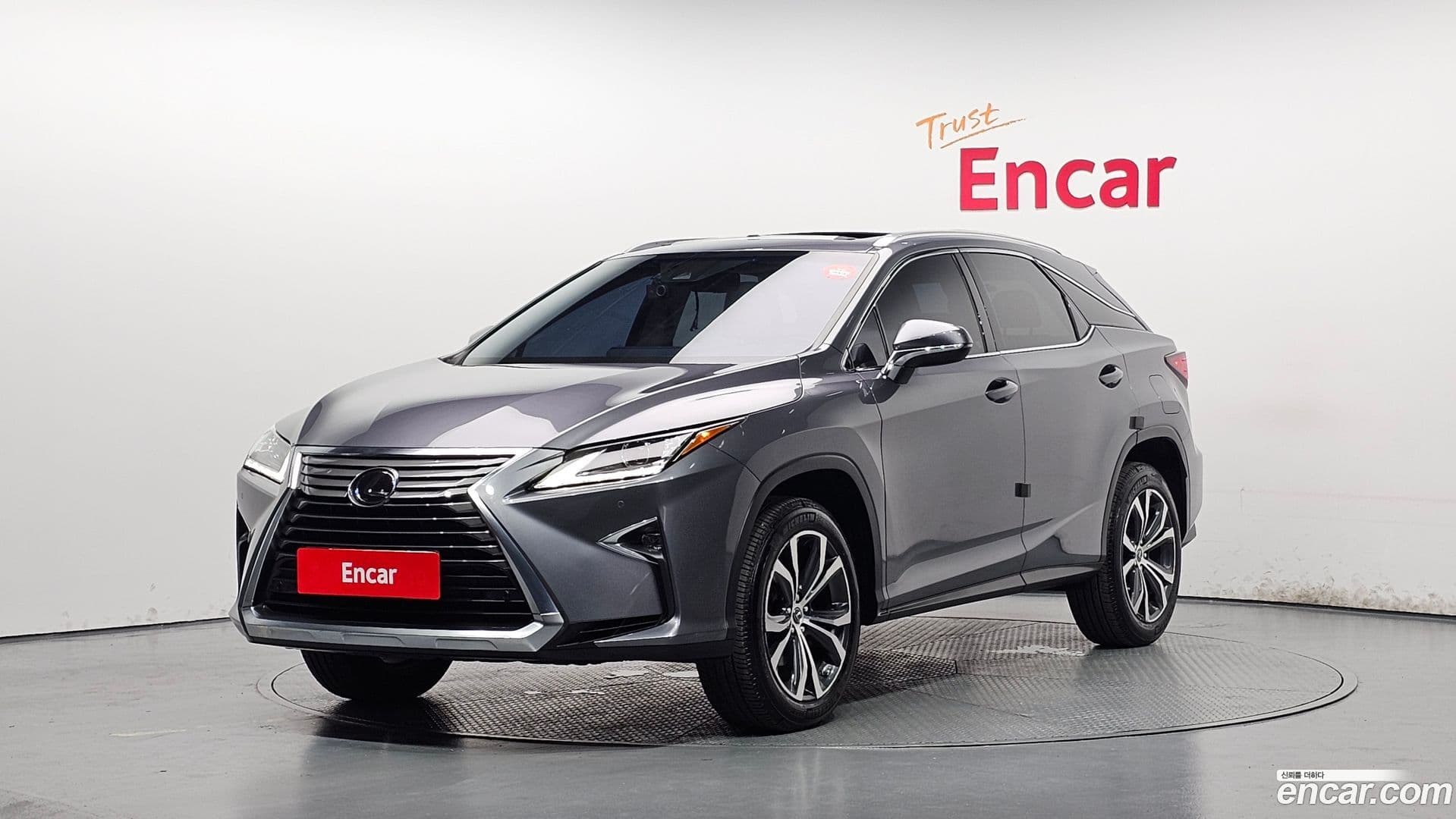Main__Slider__Photo:RX Lexus 2019.8-0