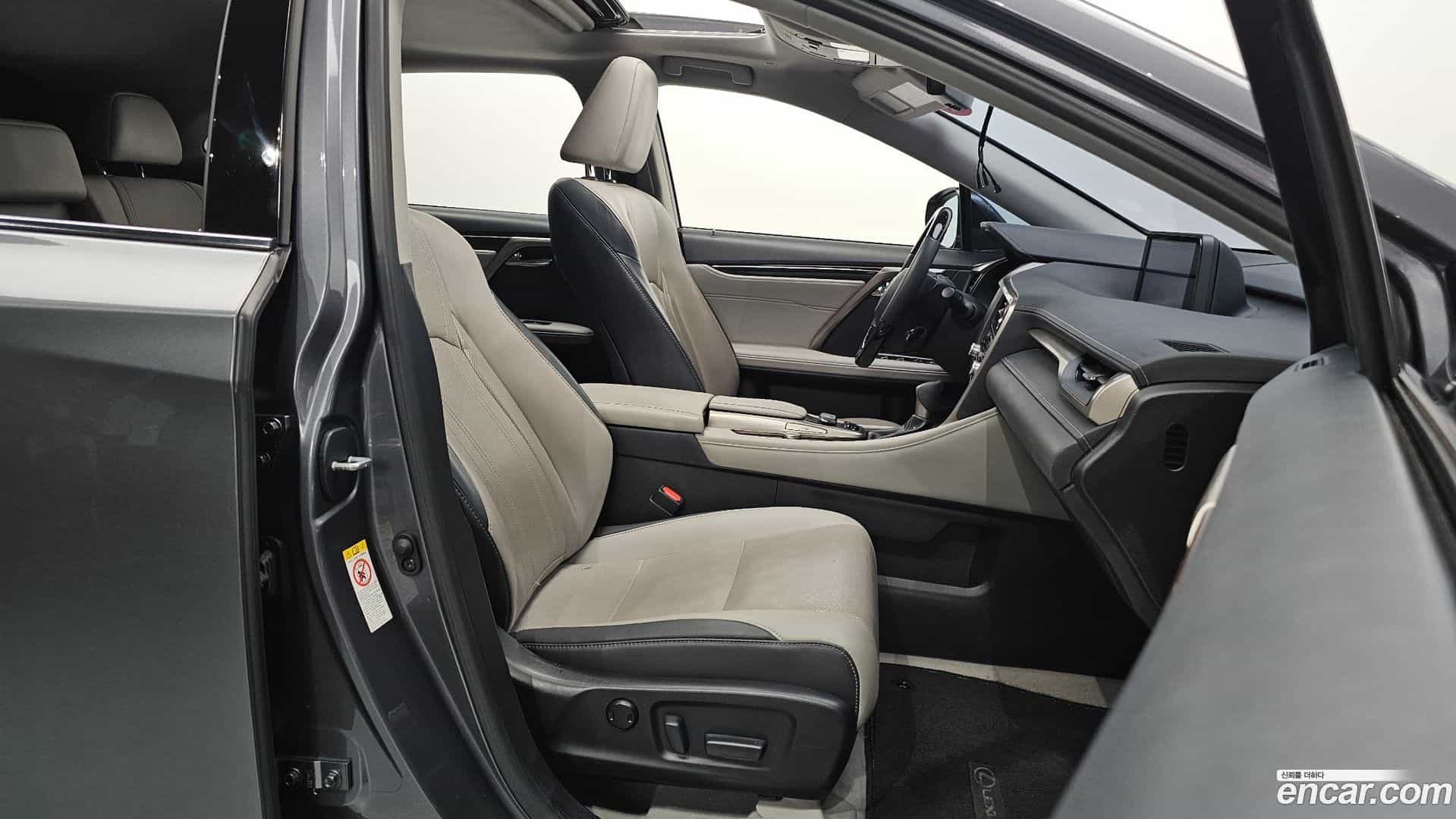 RX Lexus 2019.8-INNER-010