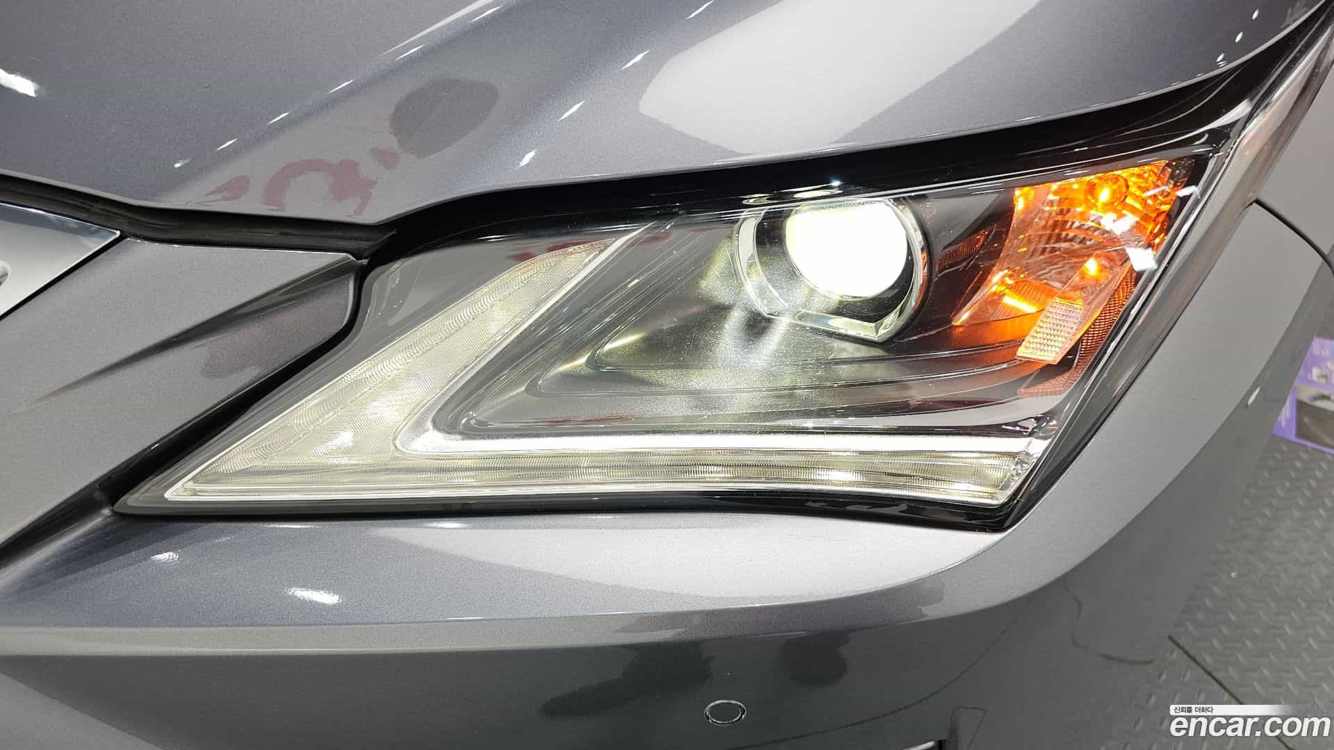 RX Lexus 2019.8-OUTER-032