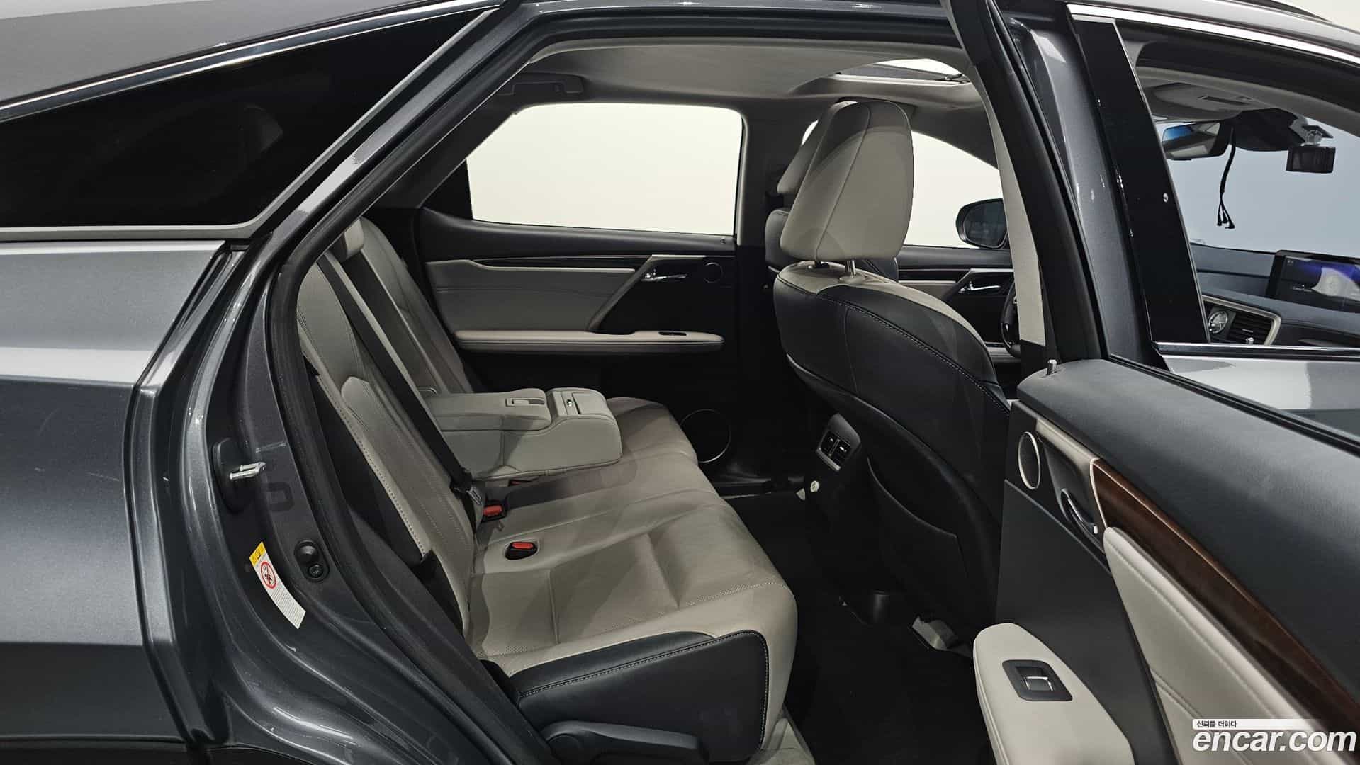 RX Lexus 2019.8-INNER-036