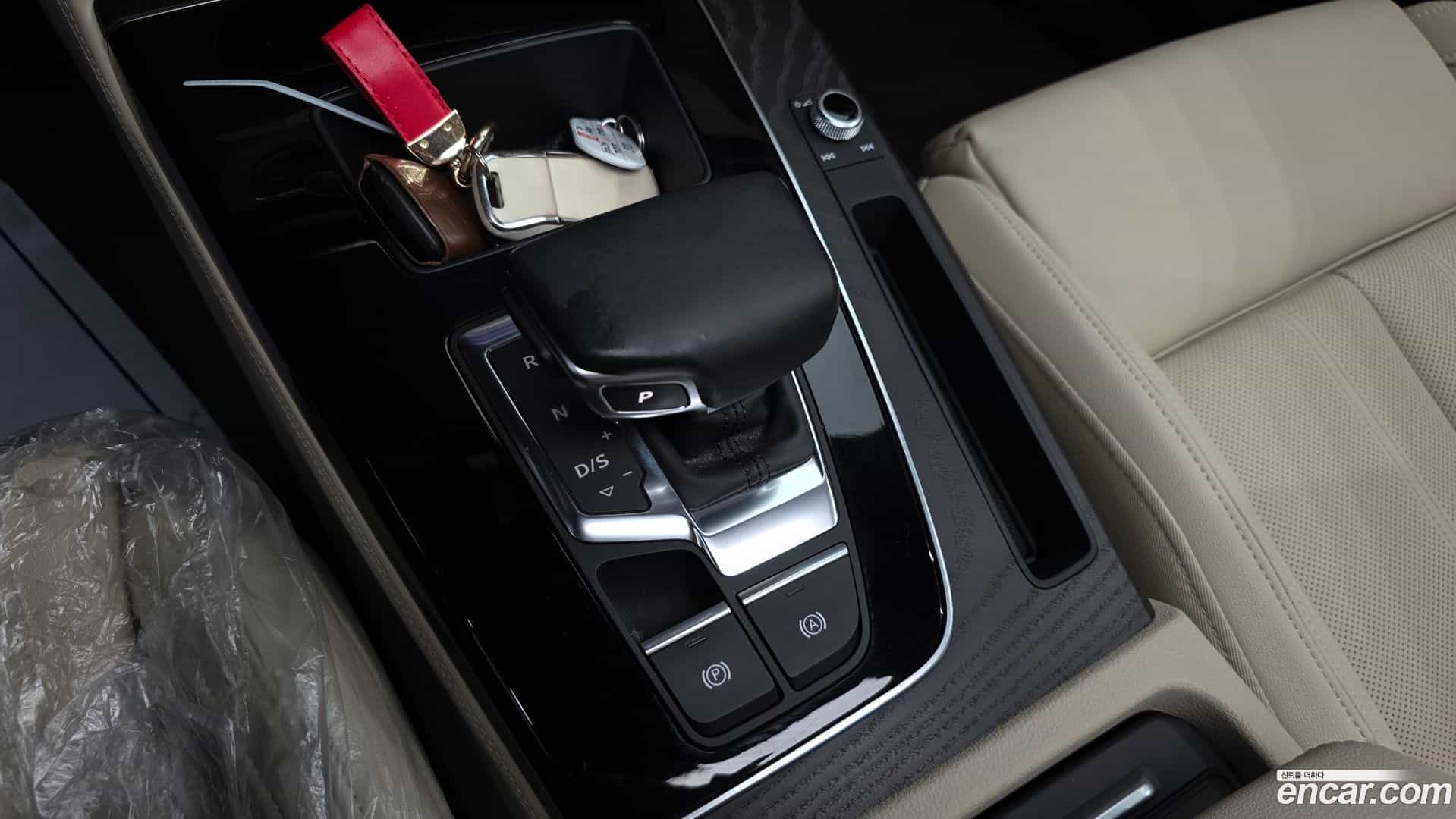 Q5 Audi 2023.1-INNER-009