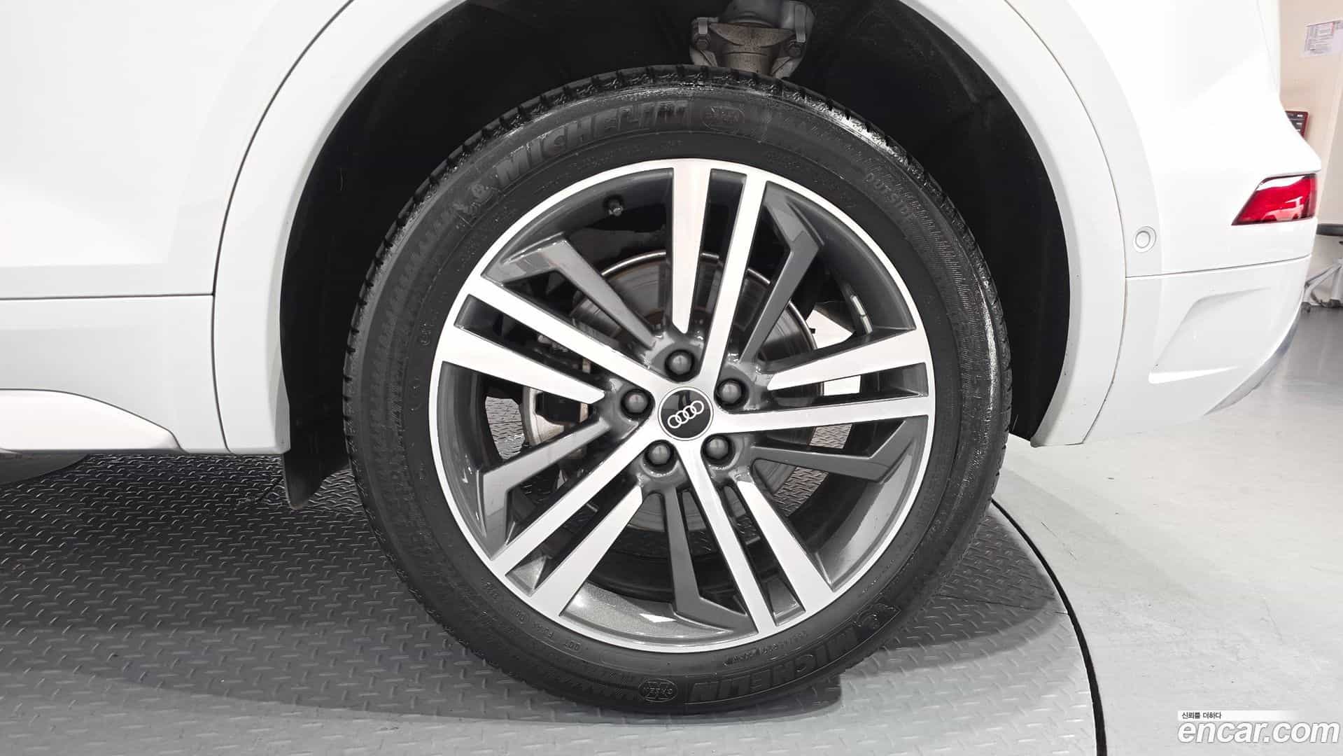 Q5 Audi 2023.1-OUTER-031
