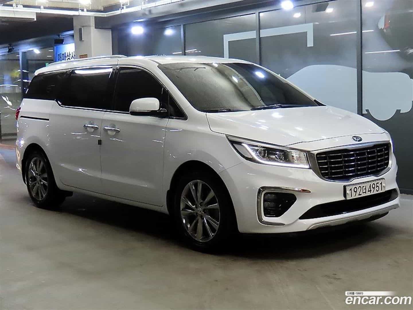 Canival Kia 2020.1-OUTER-001