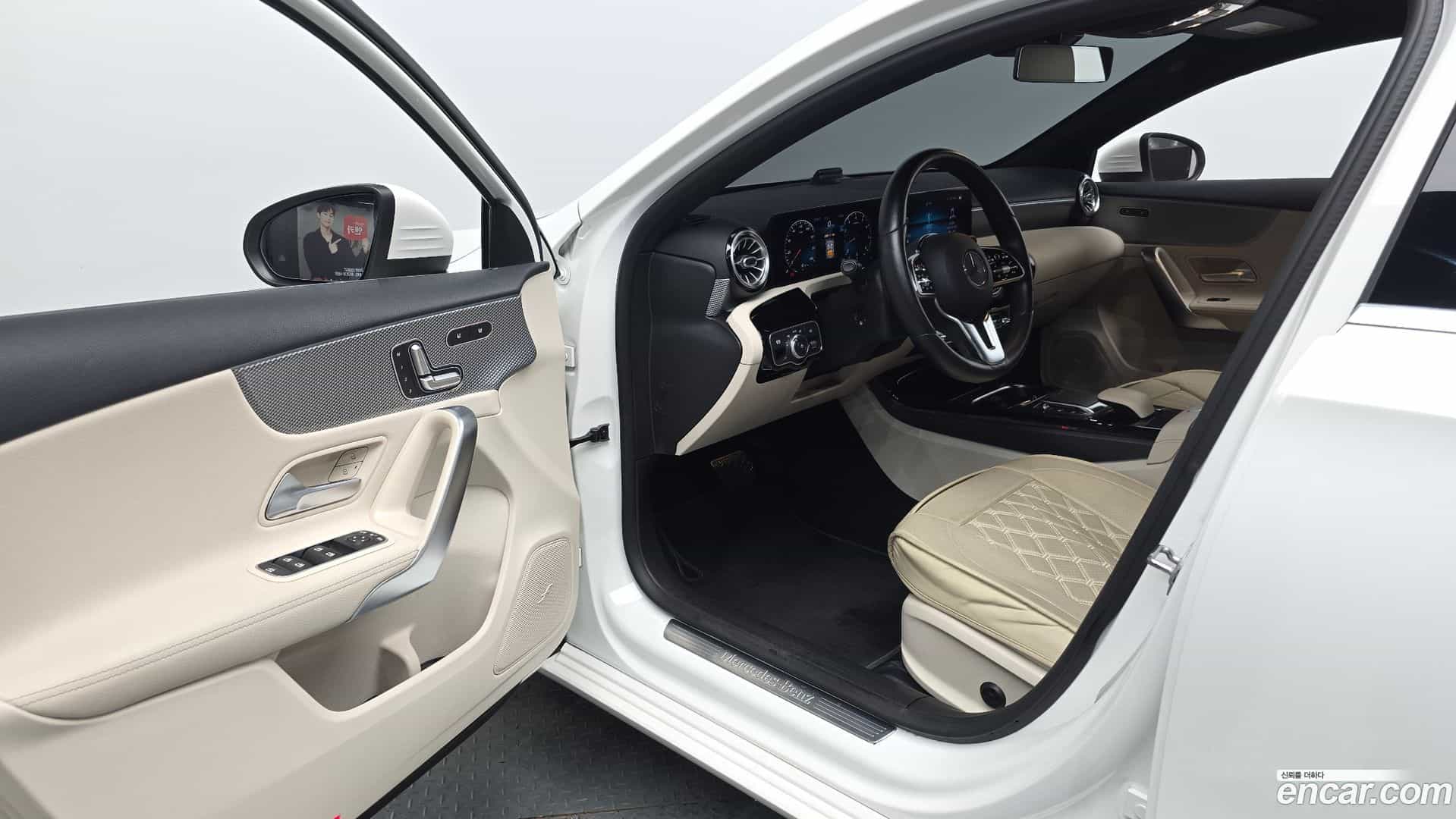 A-Class Mercedes-Benz 2021.2-INNER-010
