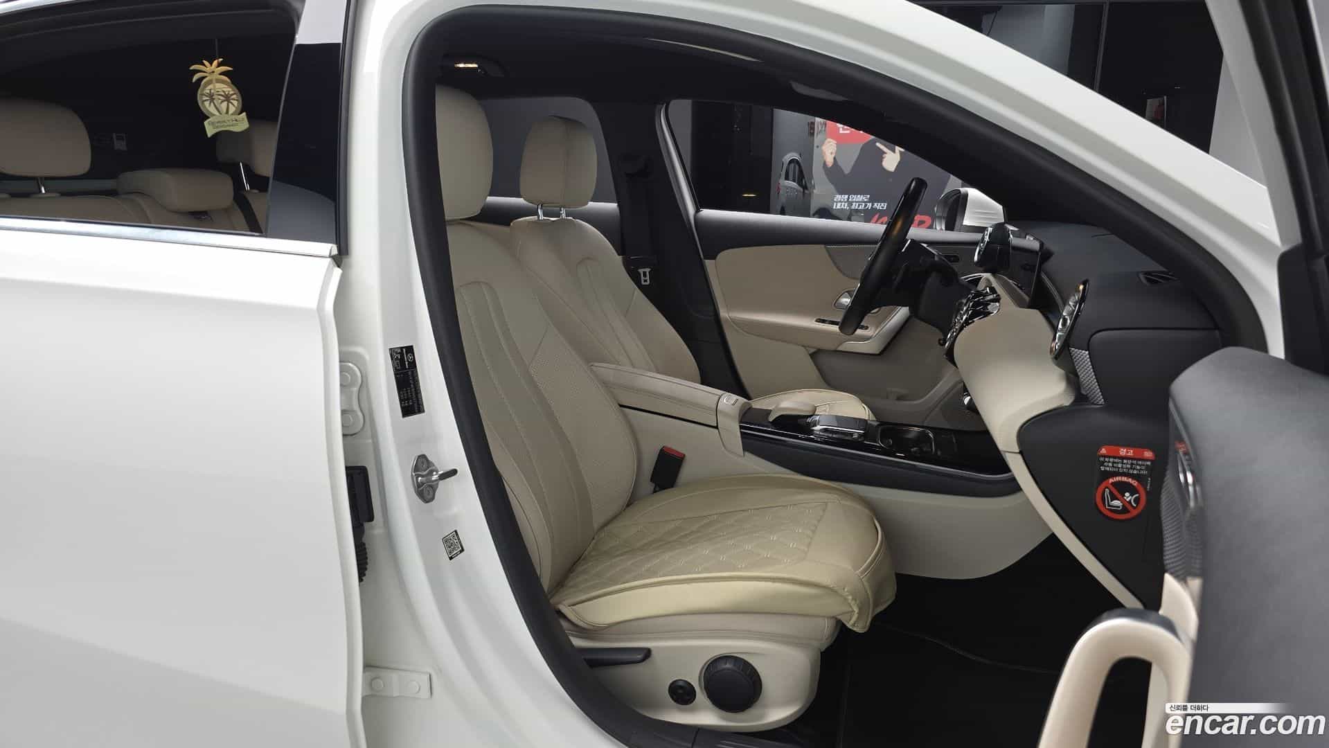 A-Class Mercedes-Benz 2021.2-OPTION-015