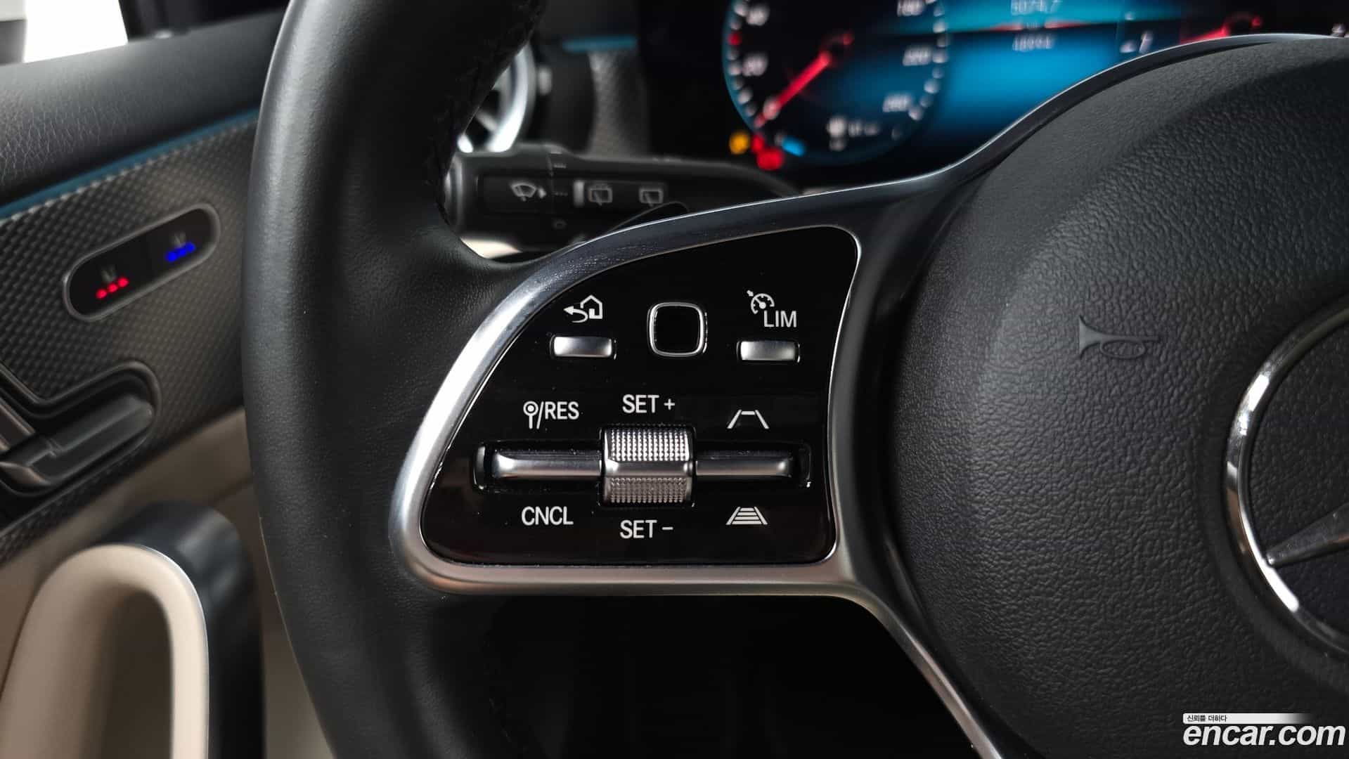 A-Class Mercedes-Benz 2021.2-OPTION-021