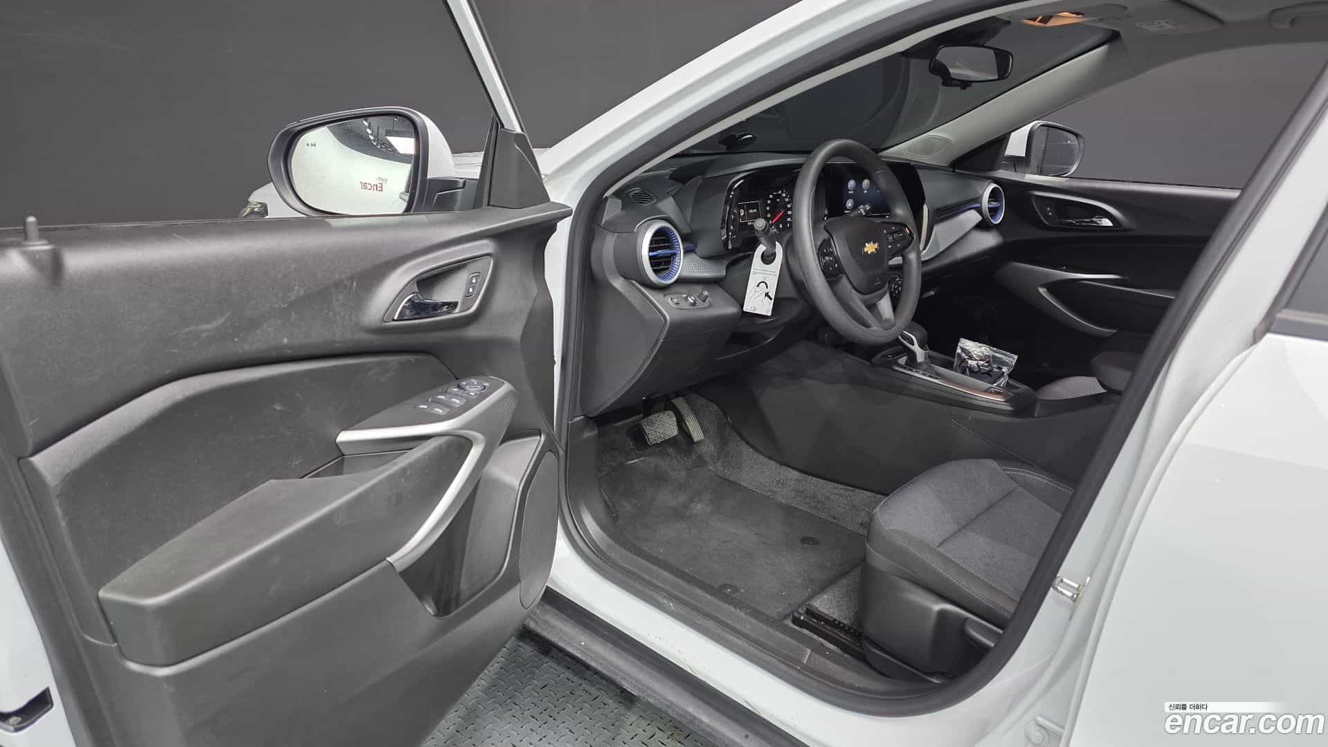 Trax Chevrolet 2023.7-INNER-010