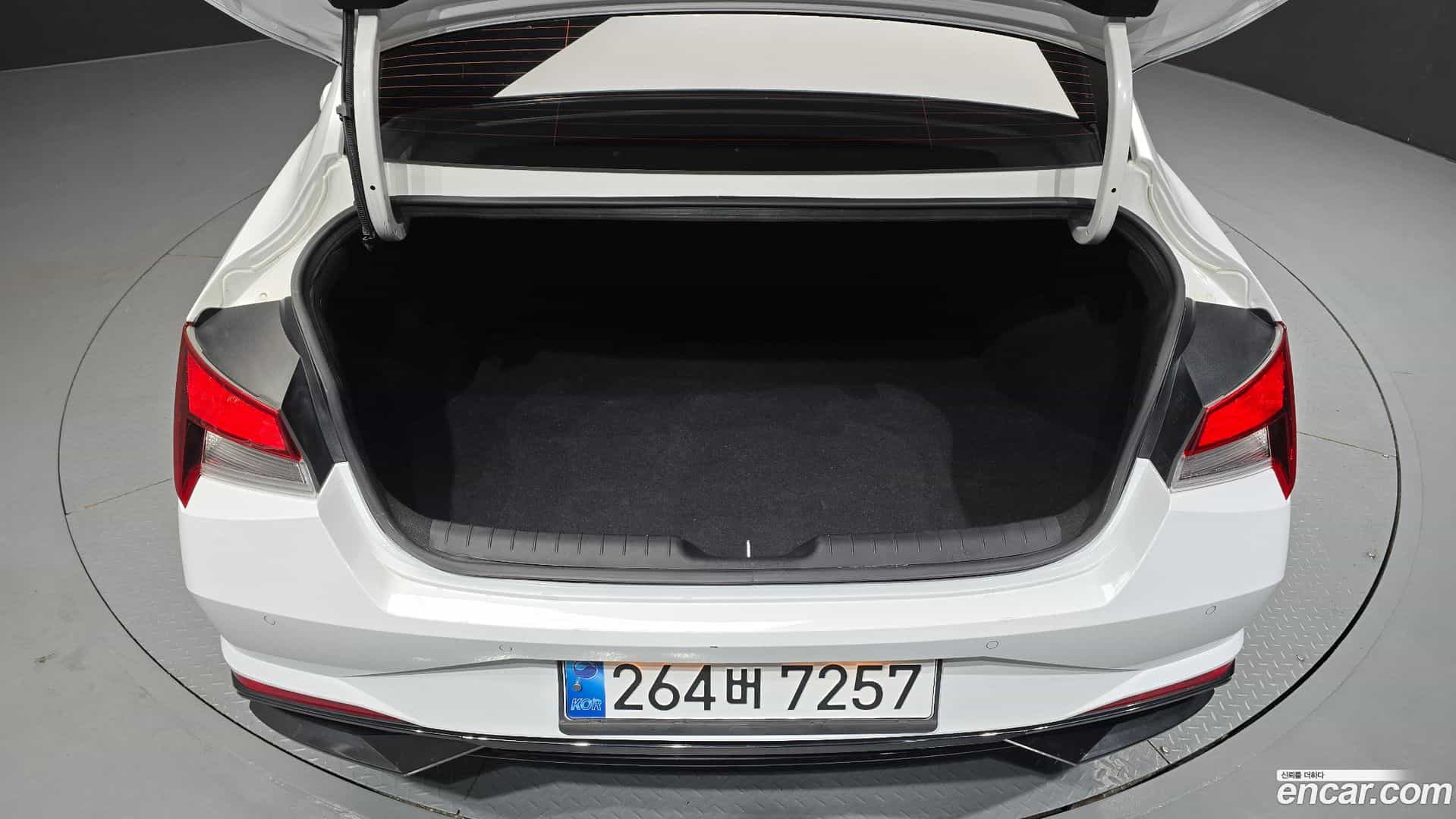 AVANTE Hyundai 2021.9-OPTION-024