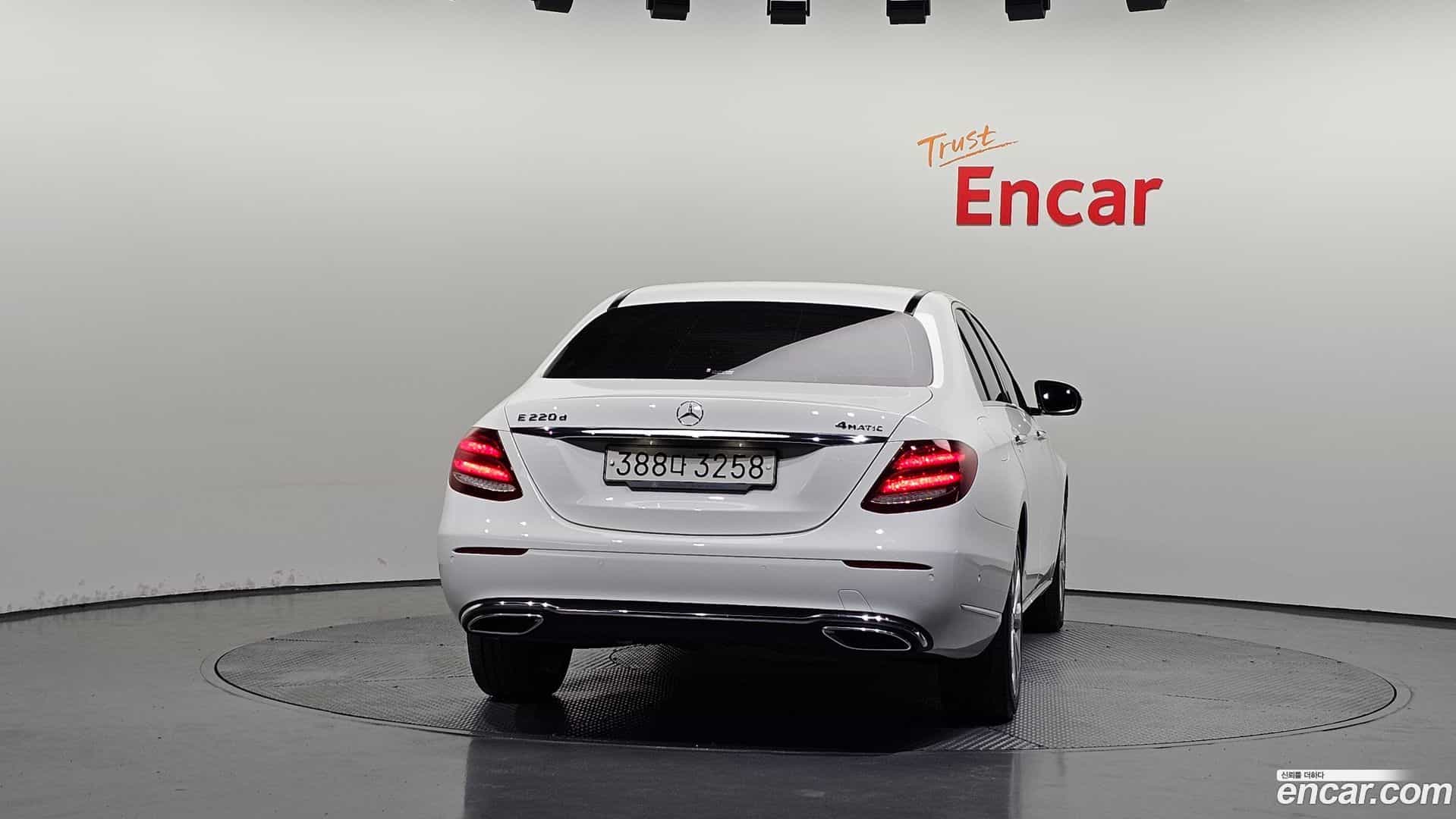 E-Class Mercedes-Benz 2020.4-OUTER-004