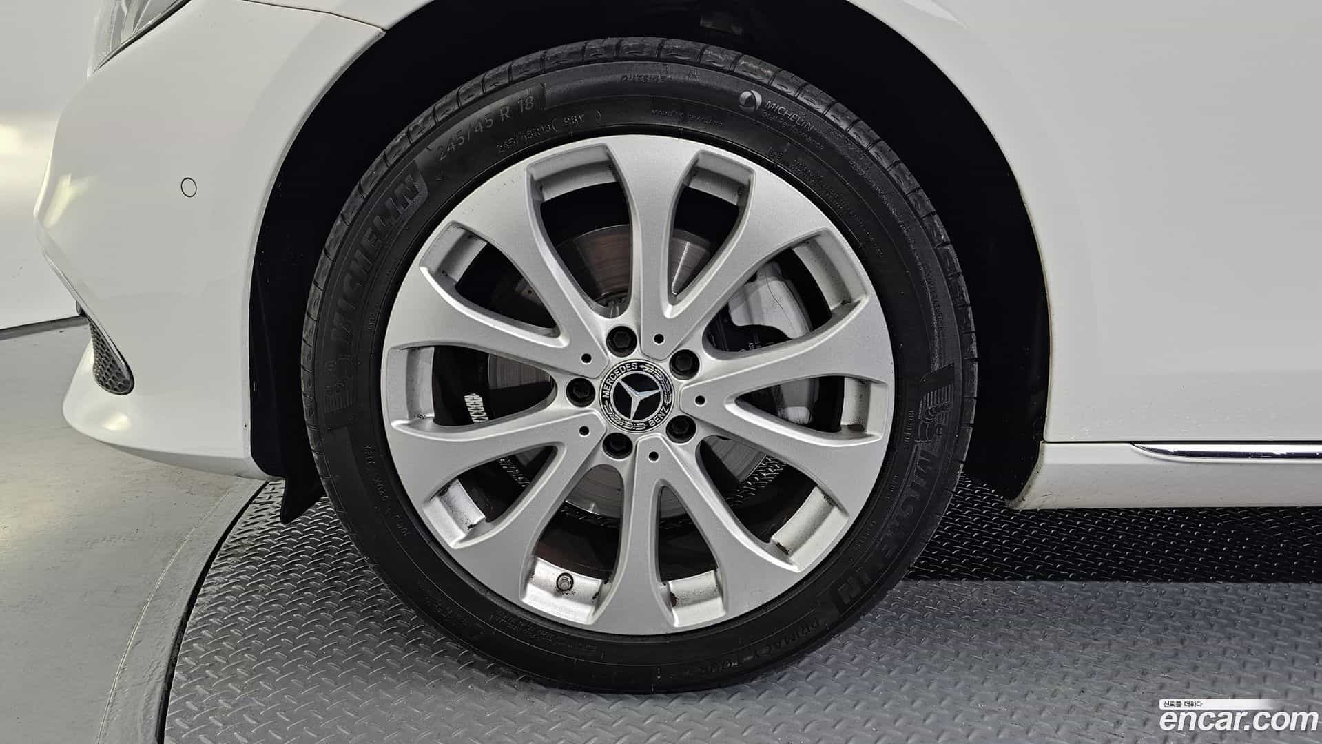 E-Class Mercedes-Benz 2020.4-OUTER-005