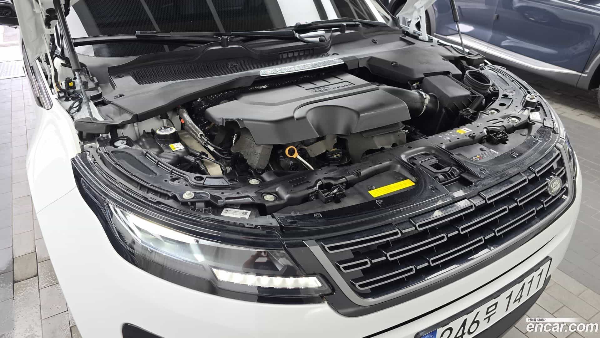 Range Rover Evoque Land Rover 2025.2-OUTER-006