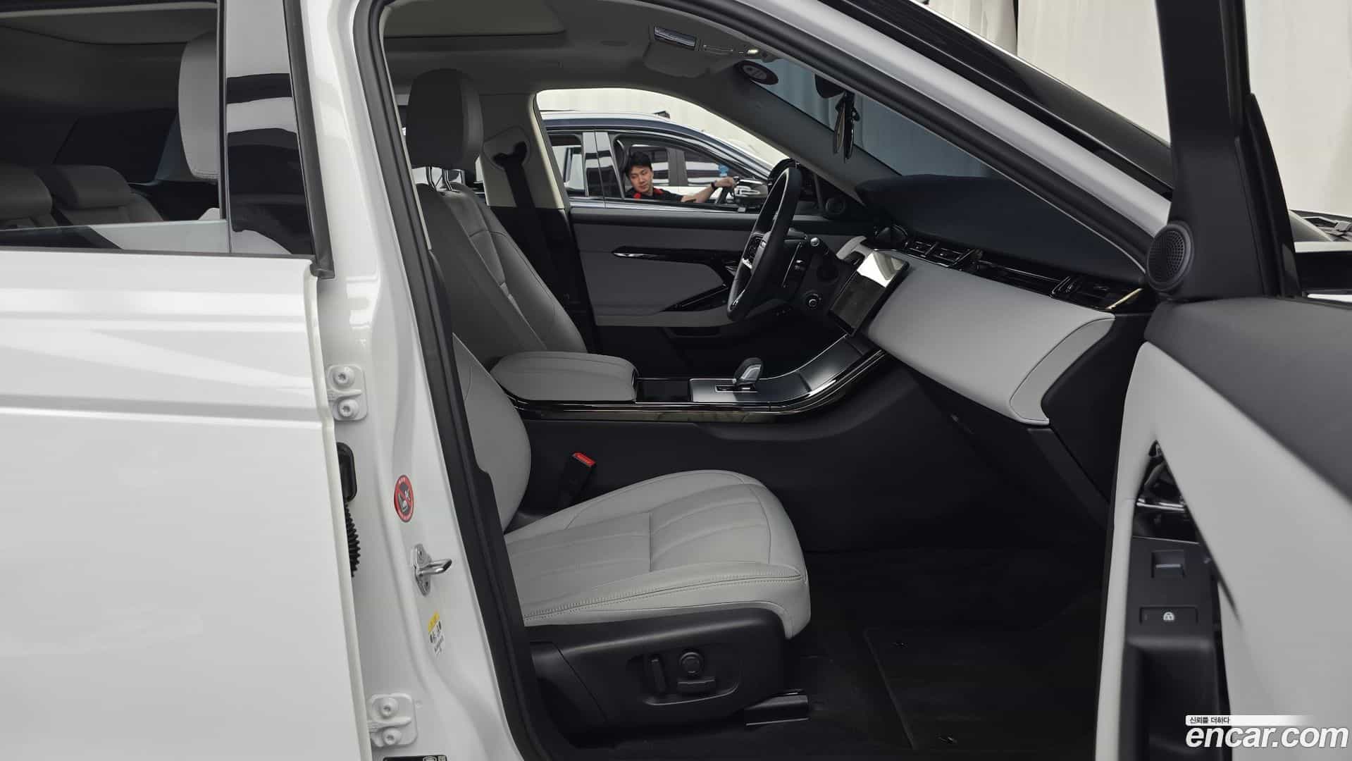 Range Rover Evoque Land Rover 2025.2-OPTION-015
