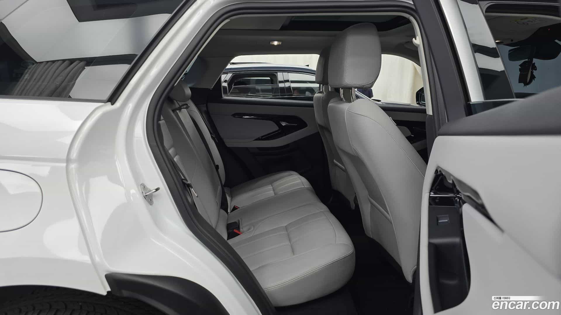 Range Rover Evoque Land Rover 2025.2-OPTION-016