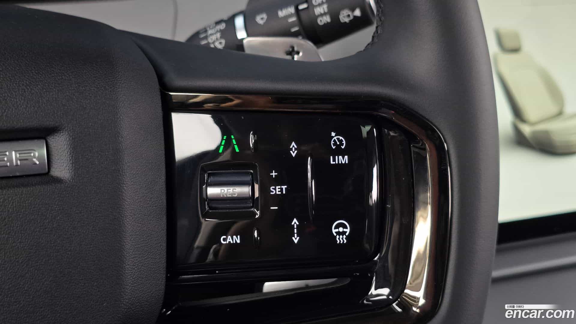 Range Rover Evoque Land Rover 2025.2-OPTION-021