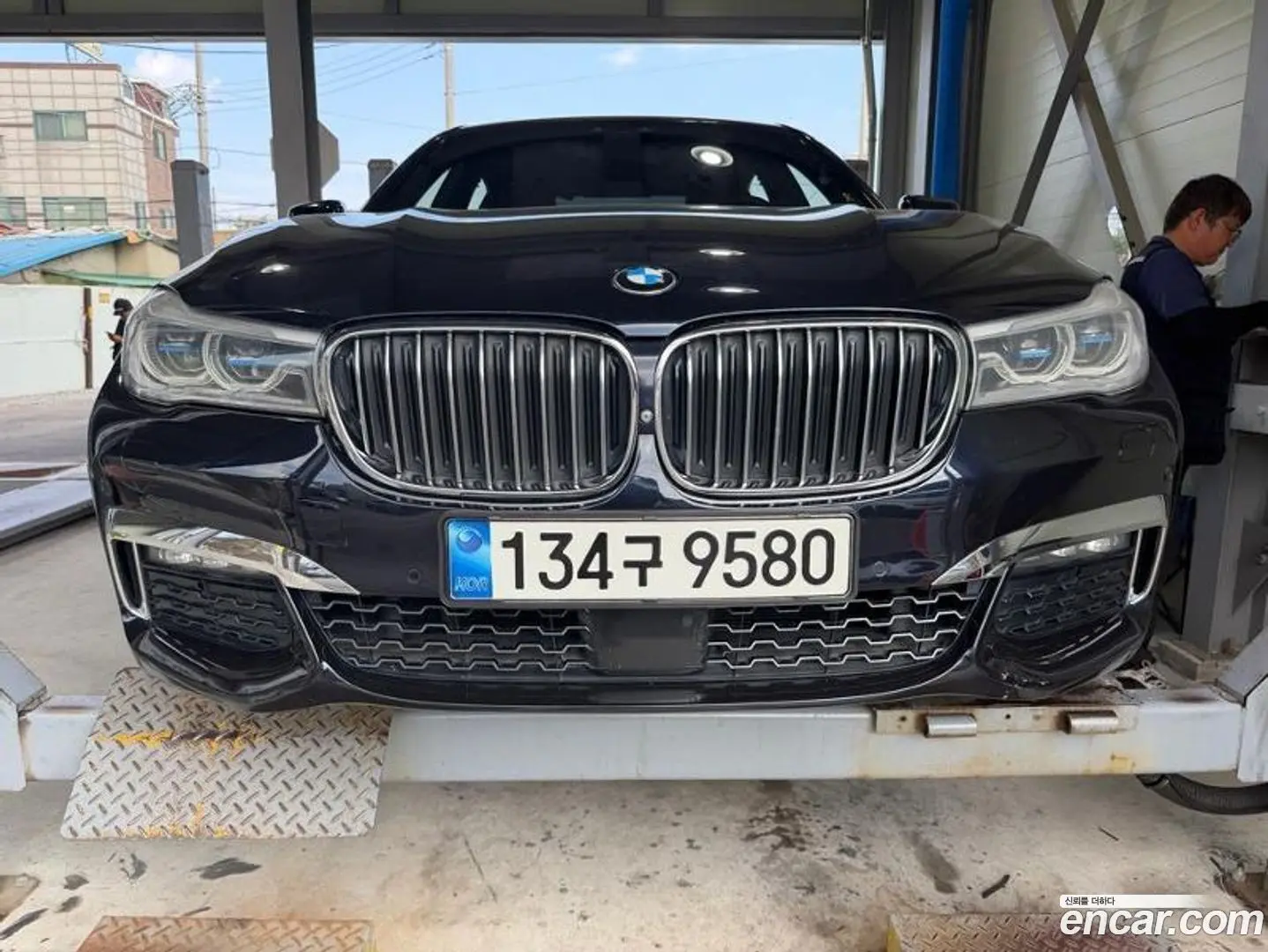 Main__Slider__Photo:7-Series BMW 2017.5-0