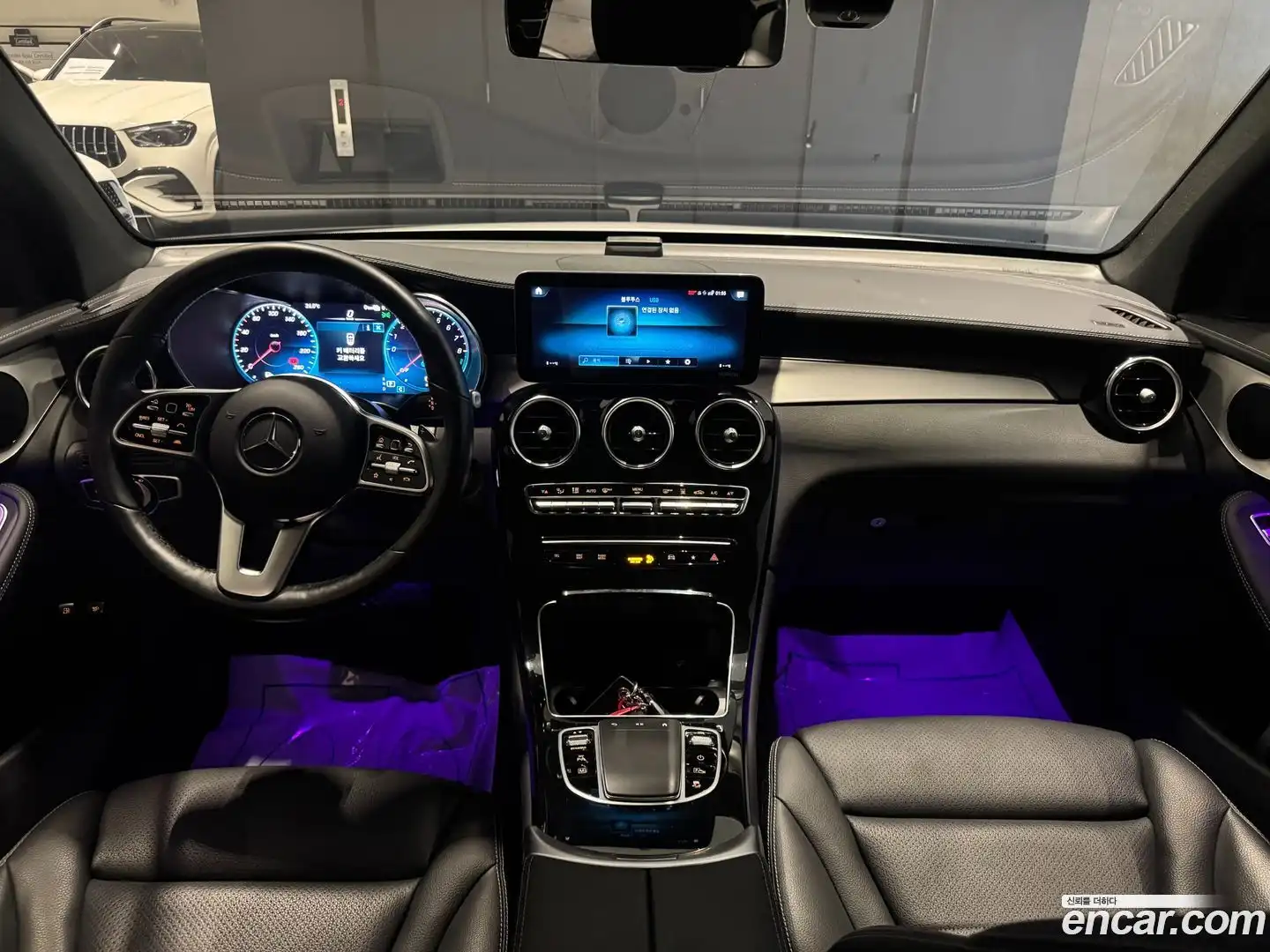 GLC-Class Mercedes-Benz 2021.4-INNER-007