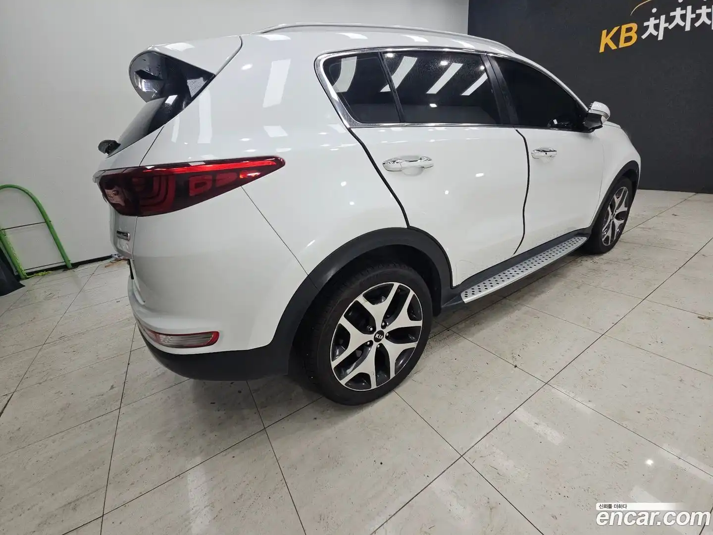 Sportage Kia 2016.8-OPTION-020