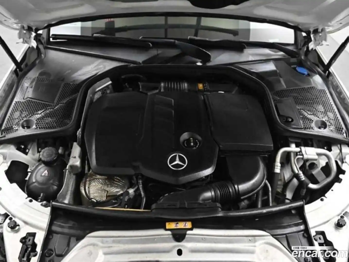C-Class Mercedes-Benz 2019.3-OUTER-006