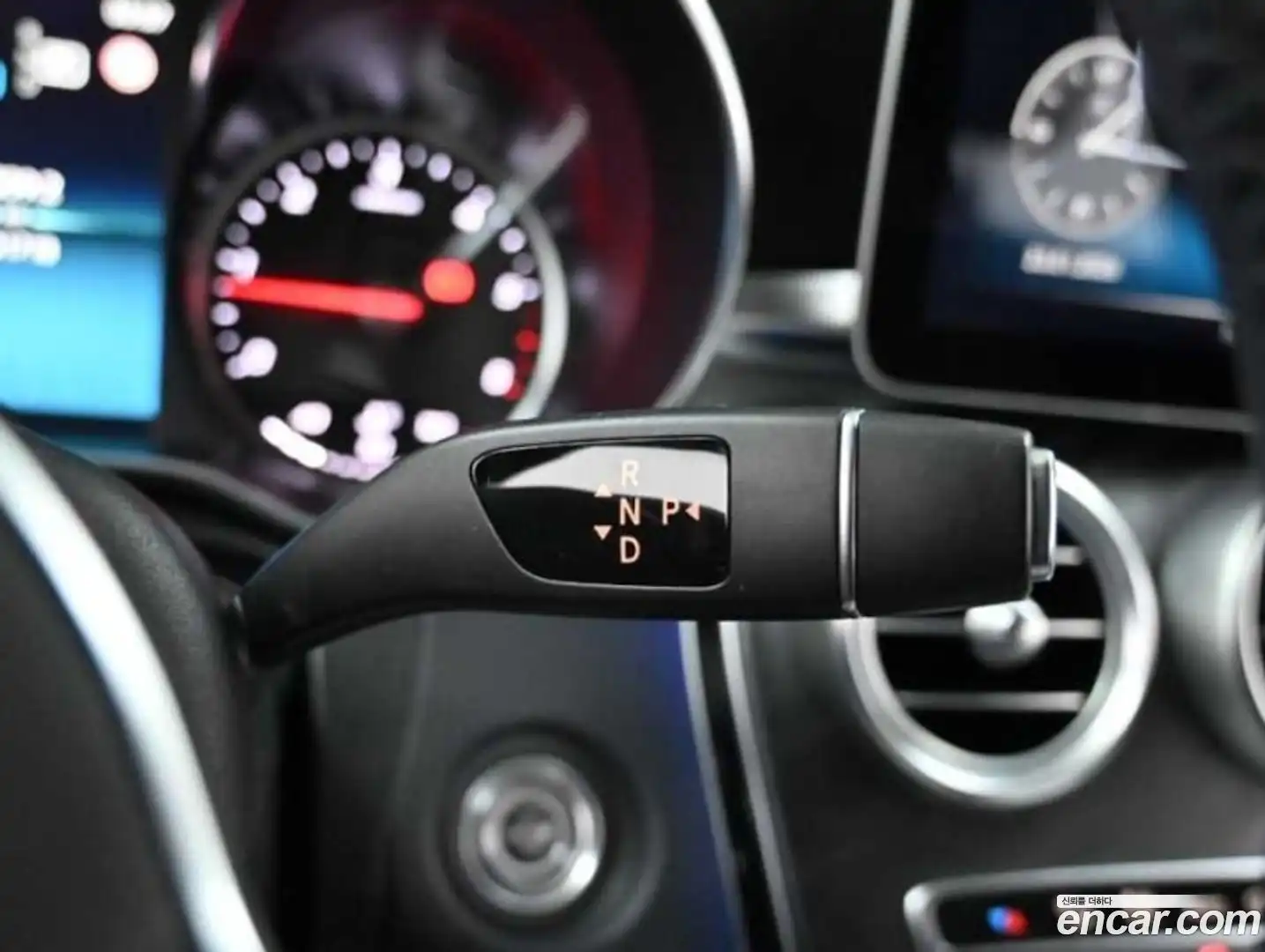 C-Class Mercedes-Benz 2019.3-INNER-009