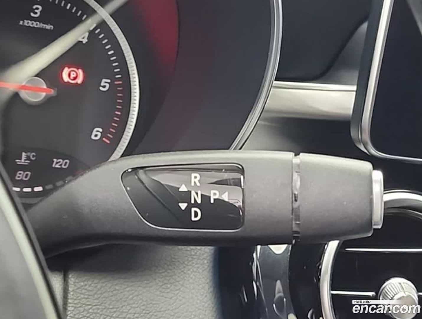 C-Class Mercedes-Benz 2015.3-INNER-008