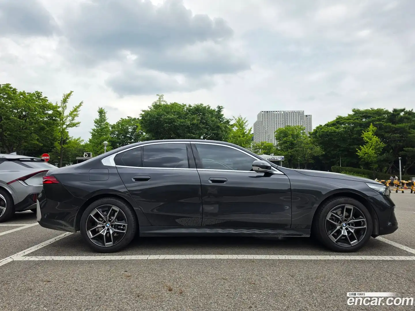 5-Series BMW 2025.8-OUTER-002