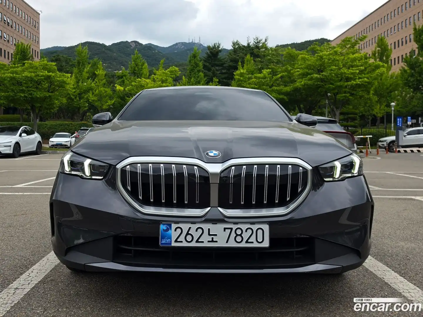 5-Series BMW 2025.8-OUTER-003