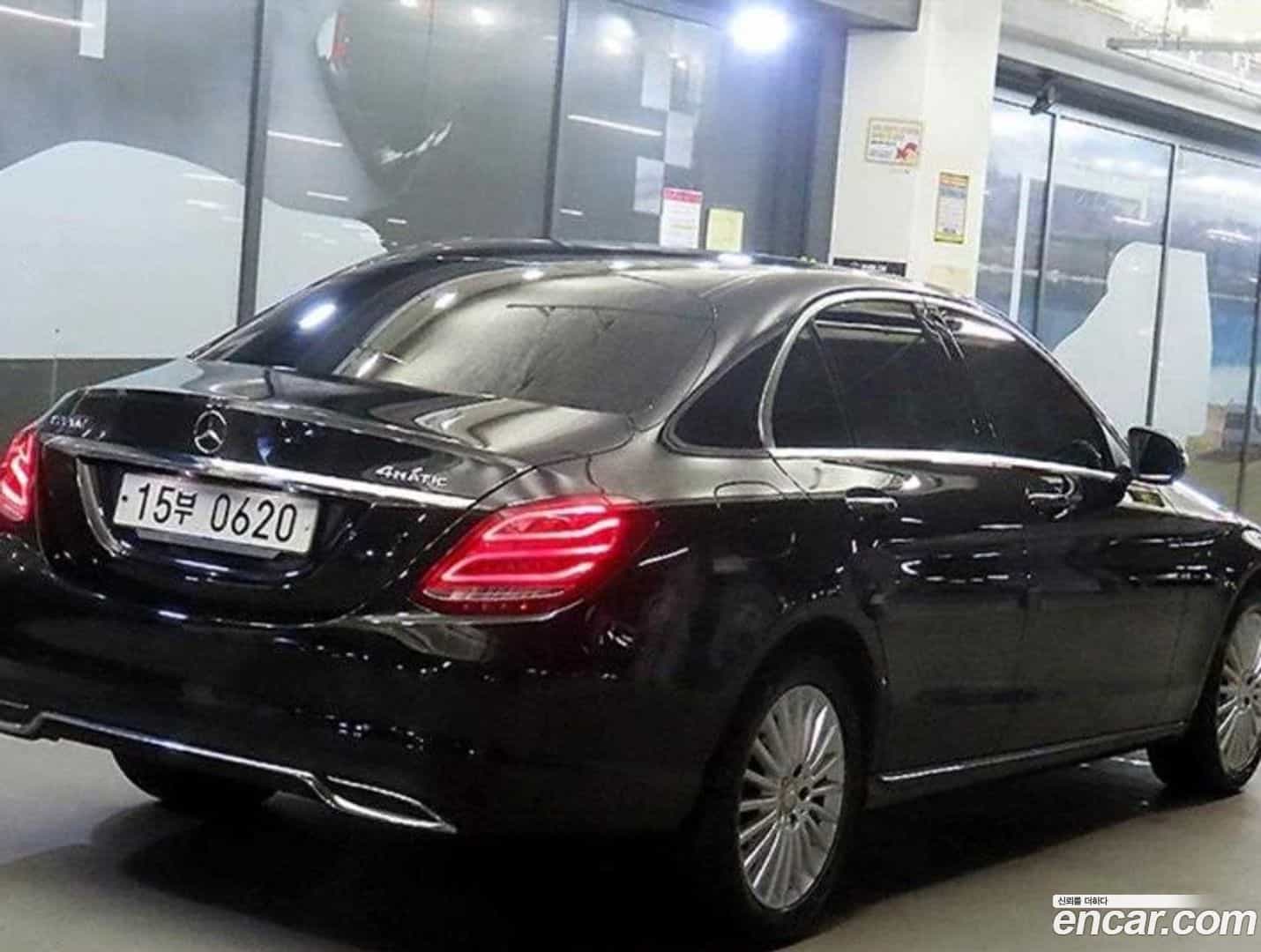 C-Class Mercedes-Benz 2015.9-OUTER-004