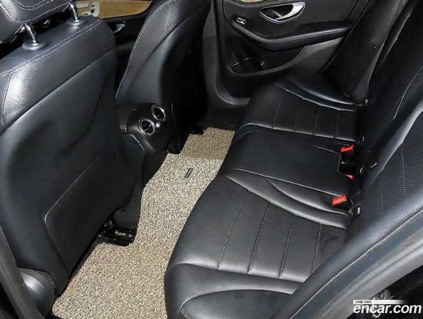 C-Class Mercedes-Benz 2015.9-INNER-007