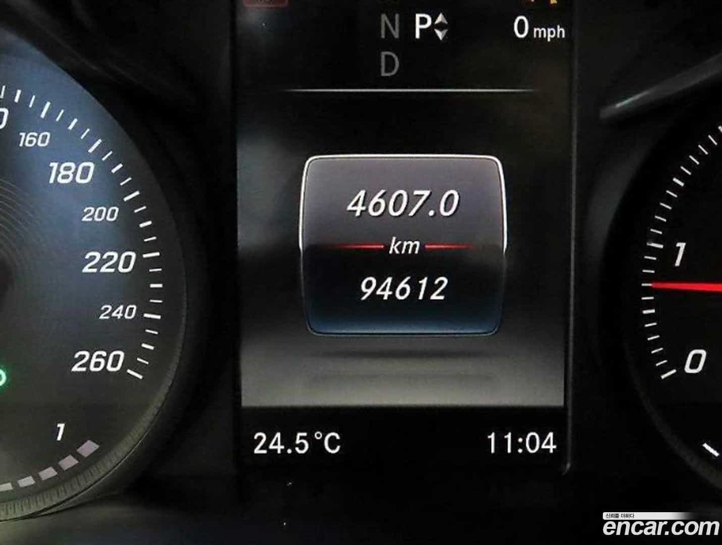C-Class Mercedes-Benz 2015.9-INNER-009