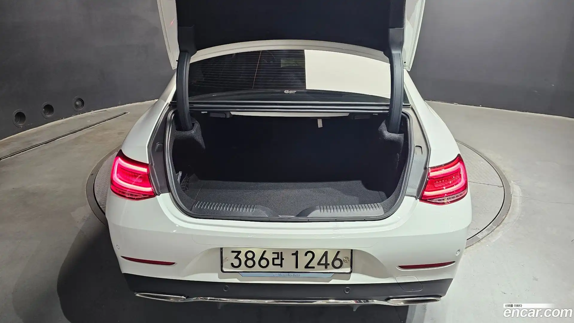 CLS-Class Mercedes-Benz 2019.10-OPTION-044