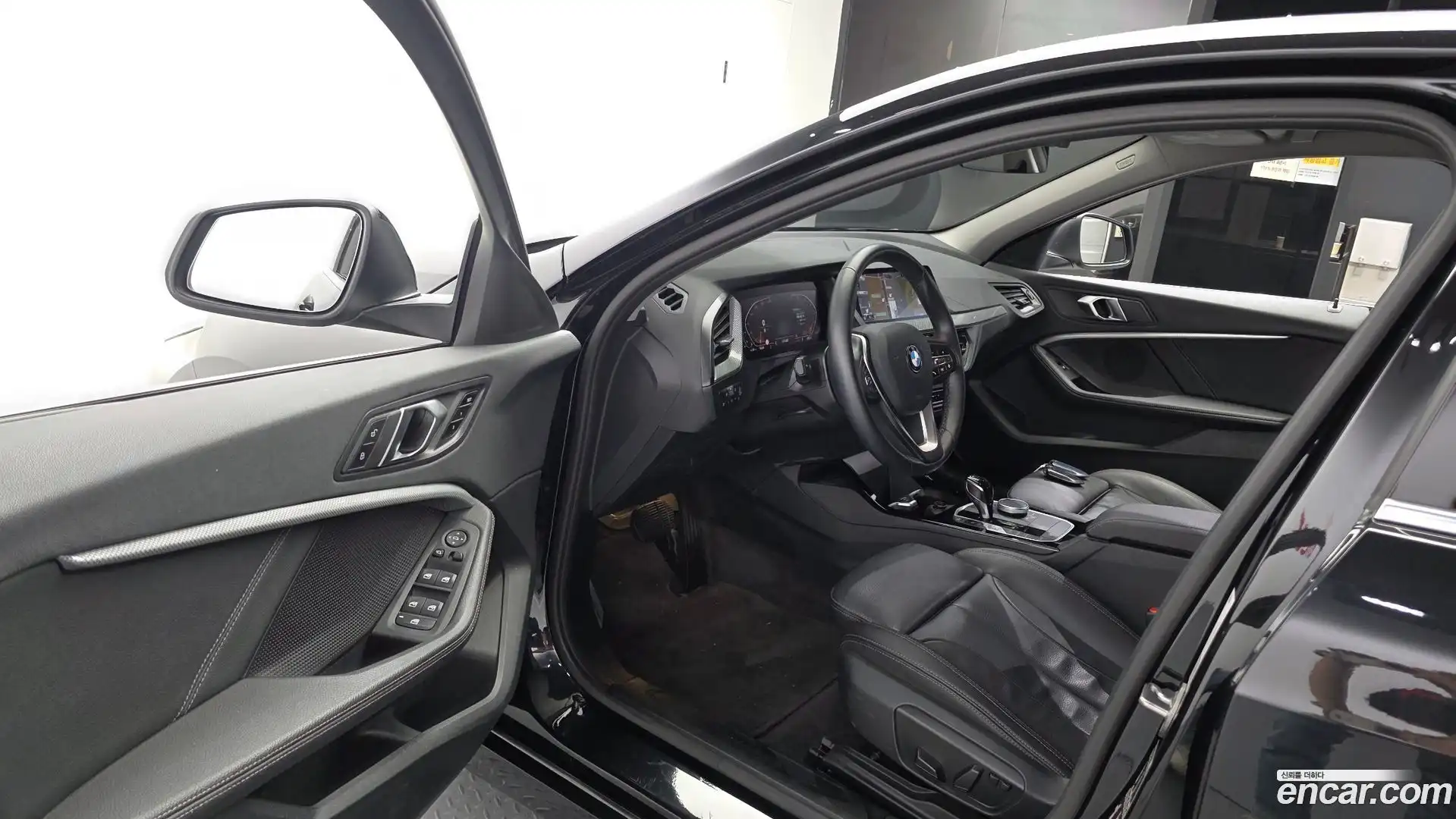 1-Series BMW 2021.10-INNER-010